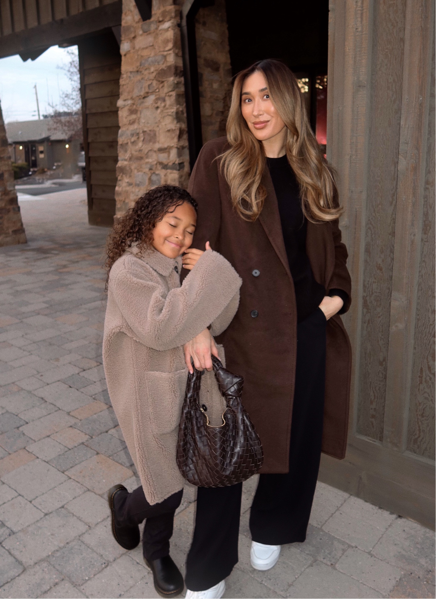 Fav jacket ever + overnight blow out rods really giving it to me 

#LTKSaleAlert #LTKSeasonal #LTKHoliday