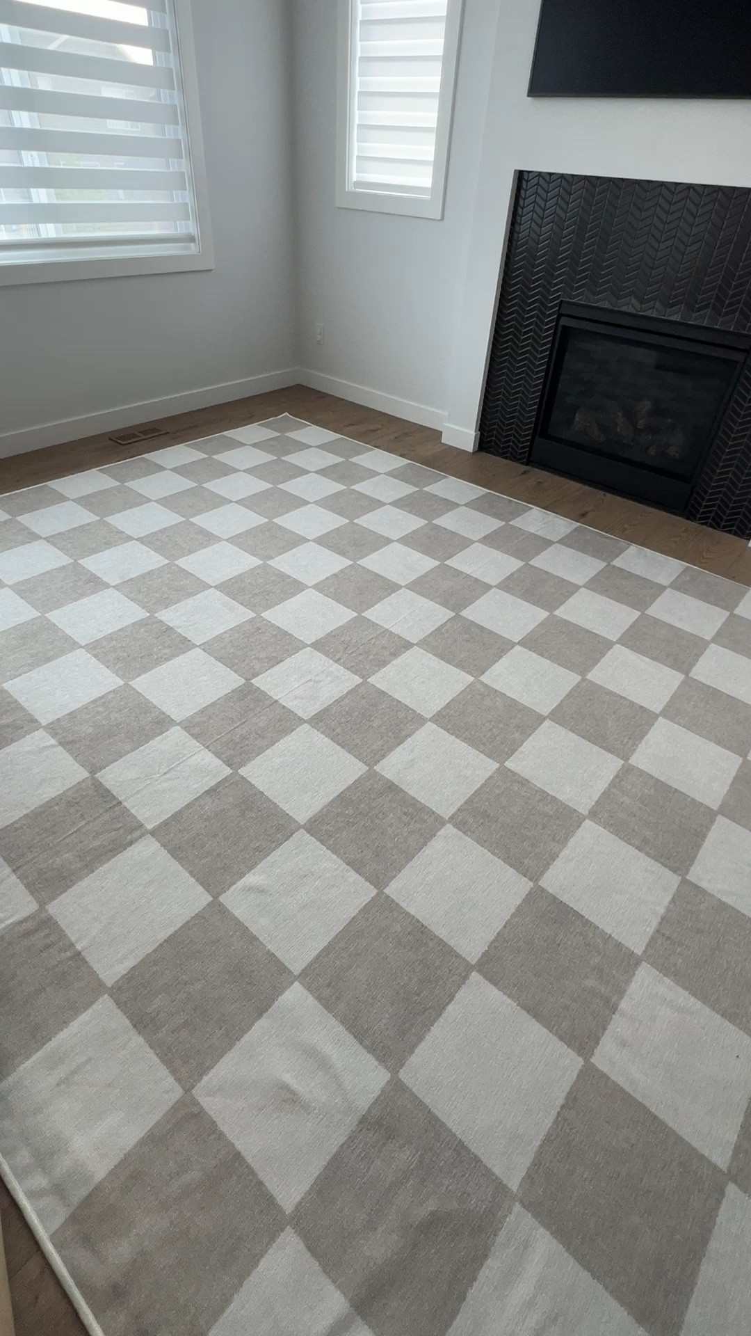 LOVE my checked ruggable, so easy to wash 

#LTKVideo #LTKhome #LTKSeasonal