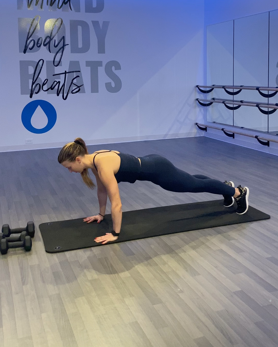 Upper Body Workout in my Beyond Yoga Spacedye Set 💪 

I love how the Spacedye fabric fits so well and moves with my body every workout!

How do complete the workout:
3 Sets | 10 - 12 Reps each 



#LTKfitnessgoals #LTKSpringSale #LTKootd