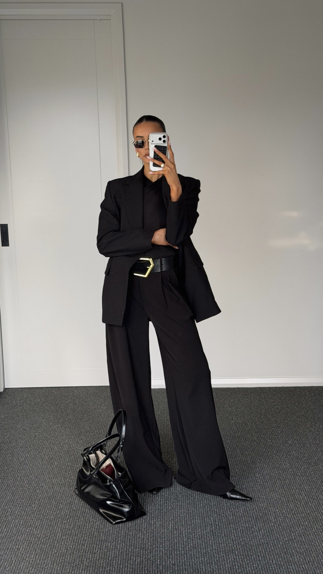 An all black corporate outfit. Name something more chic!!!

#LTKaustralia #LTKwinter #LTKworkwear