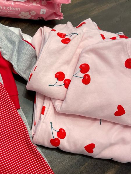 Cutest Valentine’s Day pajamas! 🍒 

#LTKmidsize #LTKfindsunder50 #LTKSeasonal
