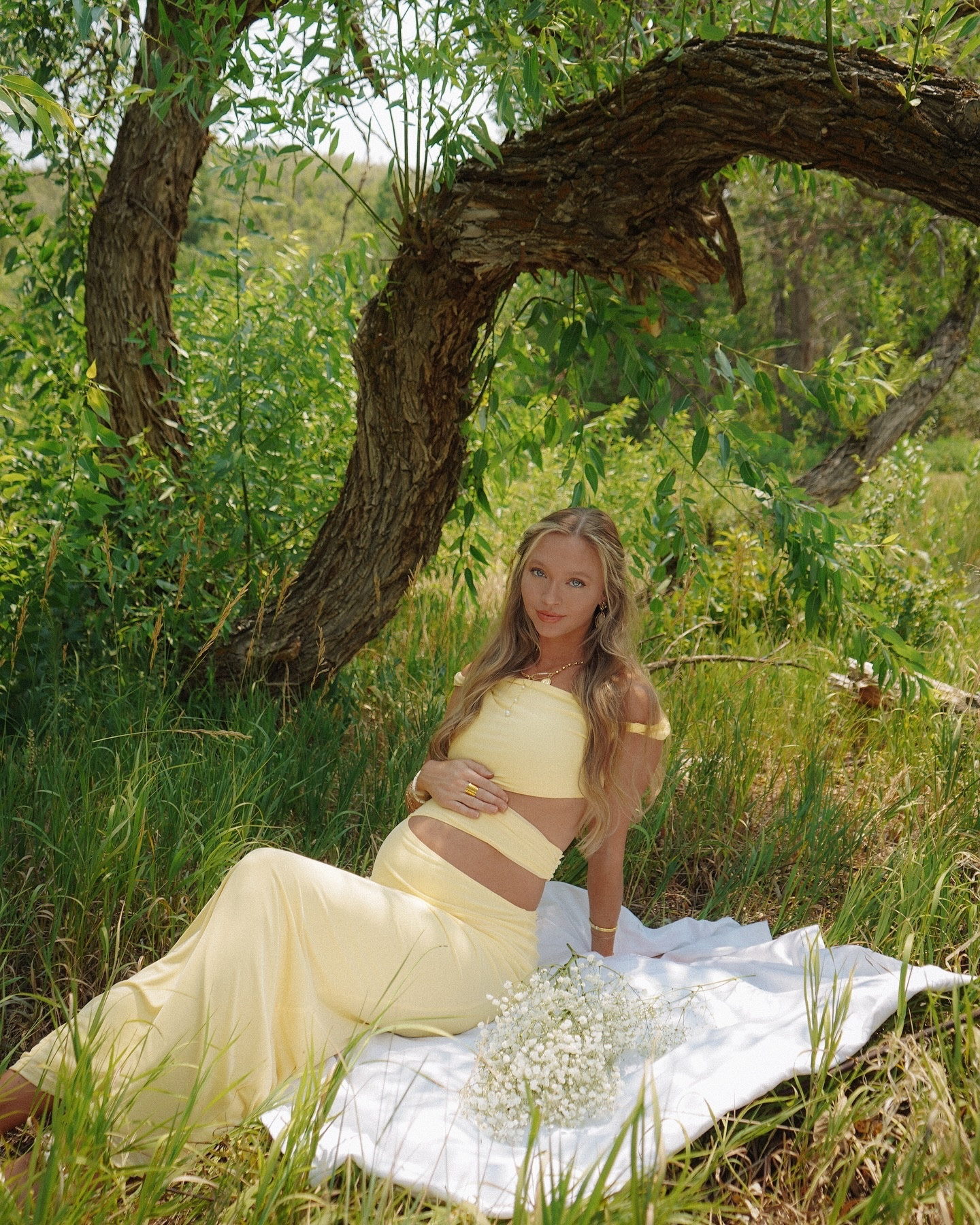 Can’t wait to have my little bestie by my side 💛 
dress: @peppermayo #peppermayo