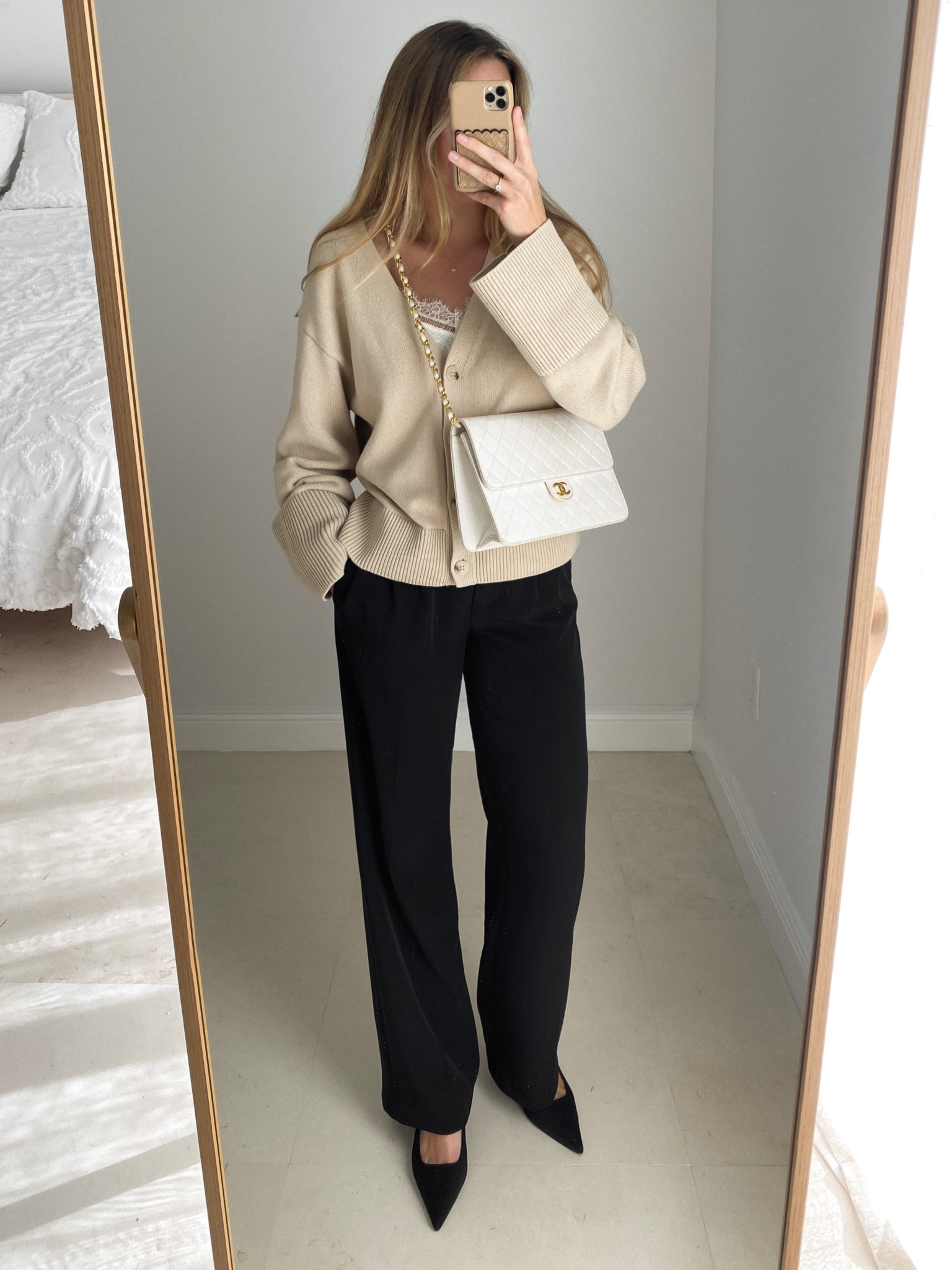 the most basic but effortless chic pieces. a lace camisole, dress pants, buttoned cardigan and chanel bag. amen 🤍