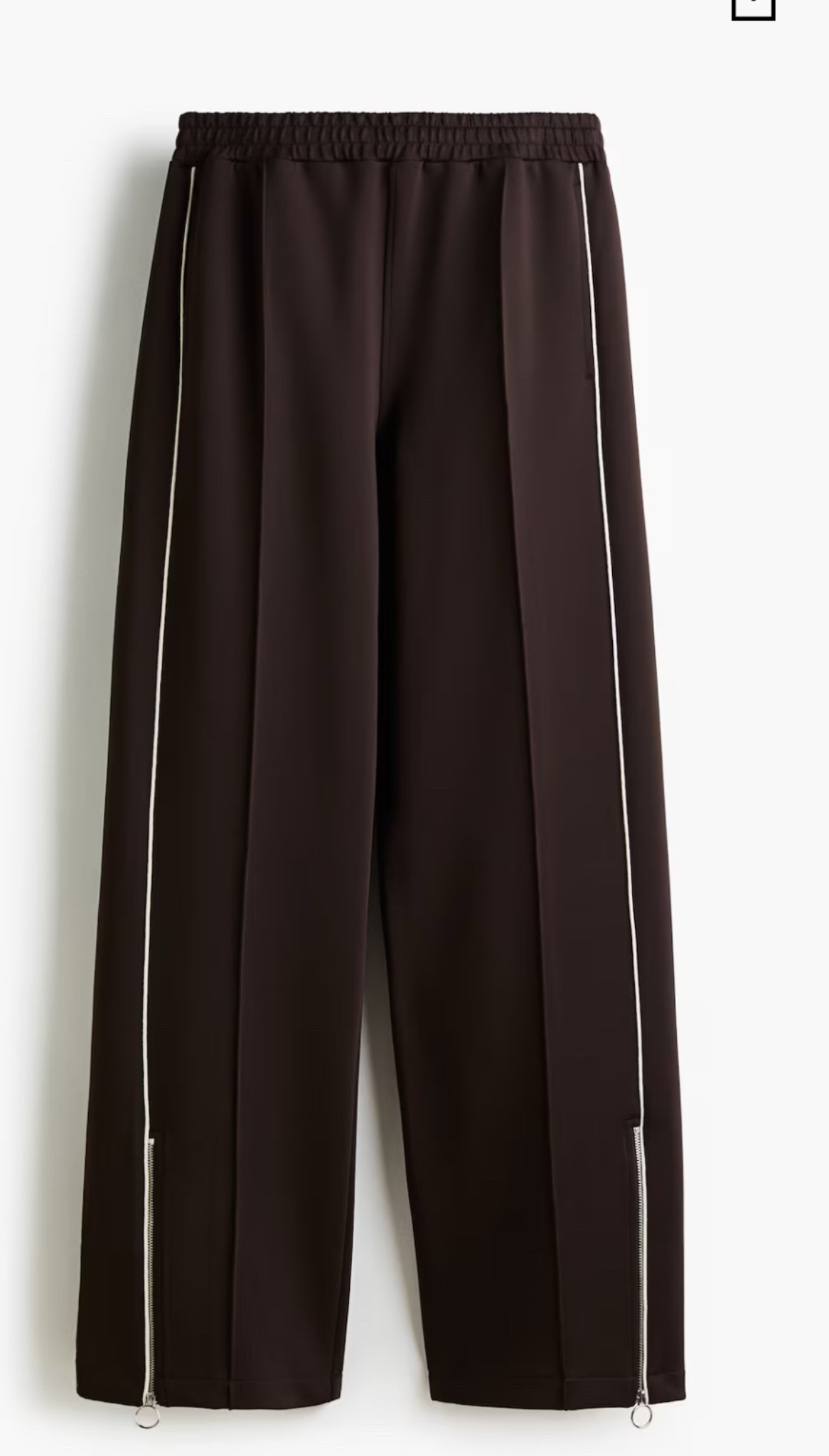 New in brown track pants 😍