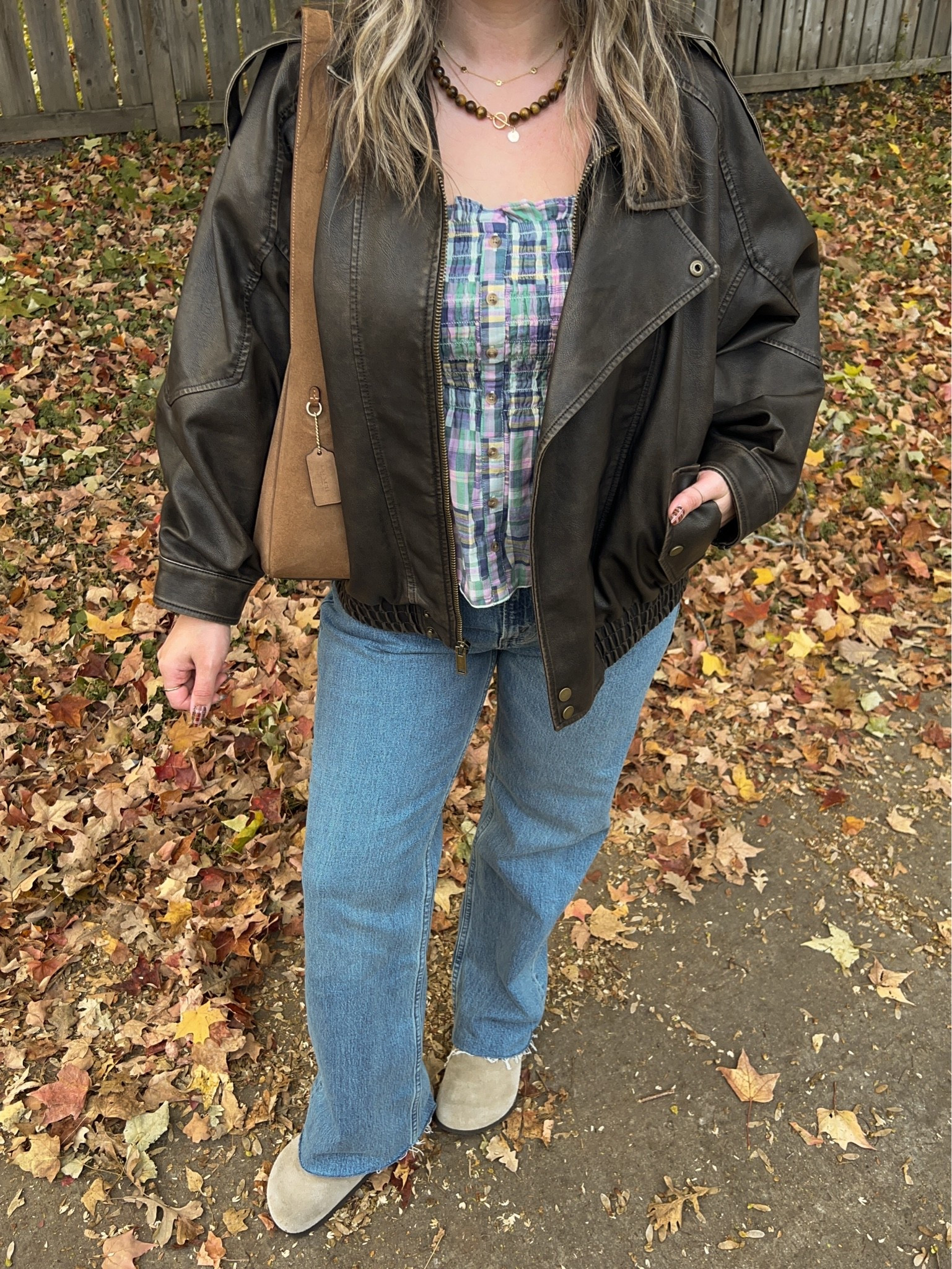Fall ootd! Code AFLTK for extra 20% off Abercrombie! Wearing L in the leather jacket and plaid tank top. Wearing size 30 in the jeans. I’m a 9.5-10 shoe and wear a 40 in the Birkenstocks