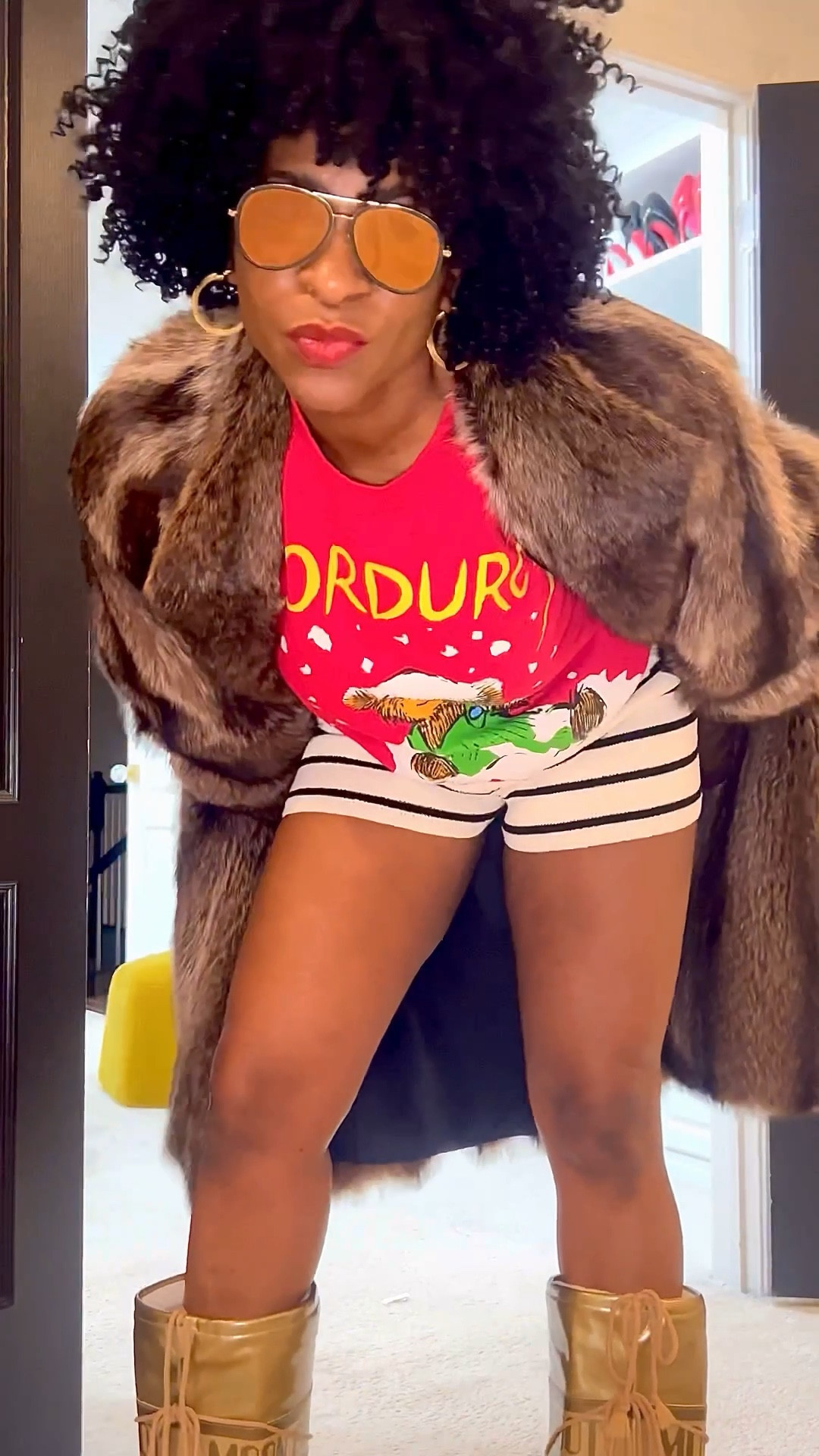 Ski lodge outfit idea

#LTKHoliday #LTKFindsUnder50 #LTKgrwm