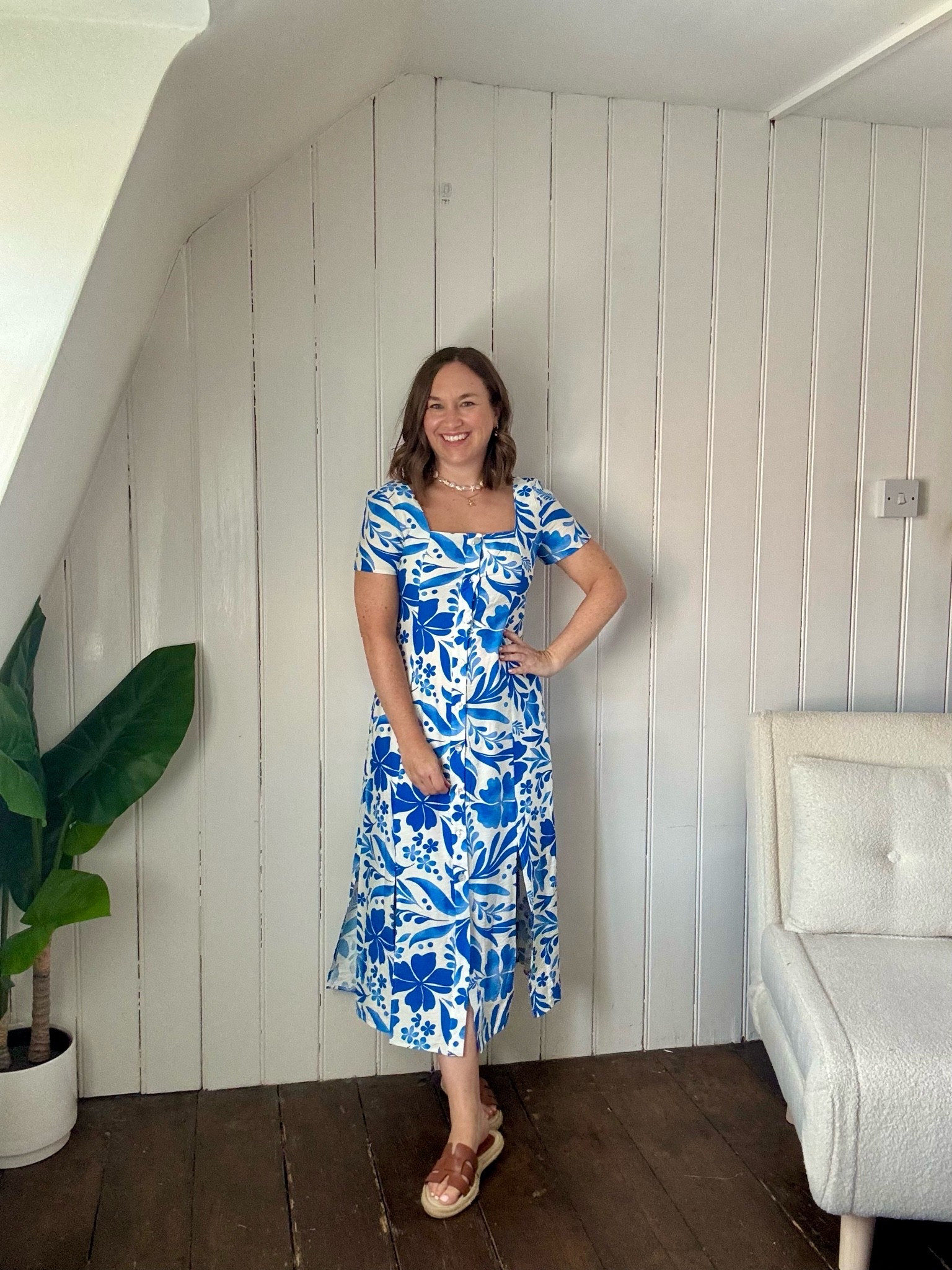 Petite summer holiday button front midi dress in floral blue 🩵

#LTKsummer #LTKpetite #LTKdresses
