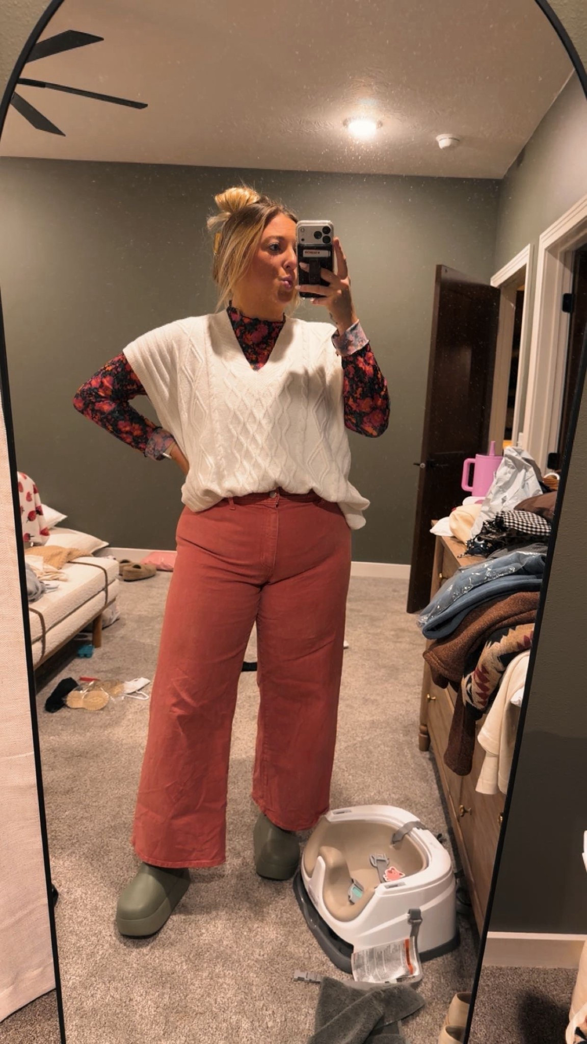 Such a fun, colorful teacher outfit to get in the spring spirit! 

#LTKSeasonal #LTKdayinmylife #LTKootd