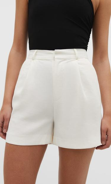 Pantaloncini eleganti pince - Moda da donna | Stradivarius Italia | Stradivarius (IT)