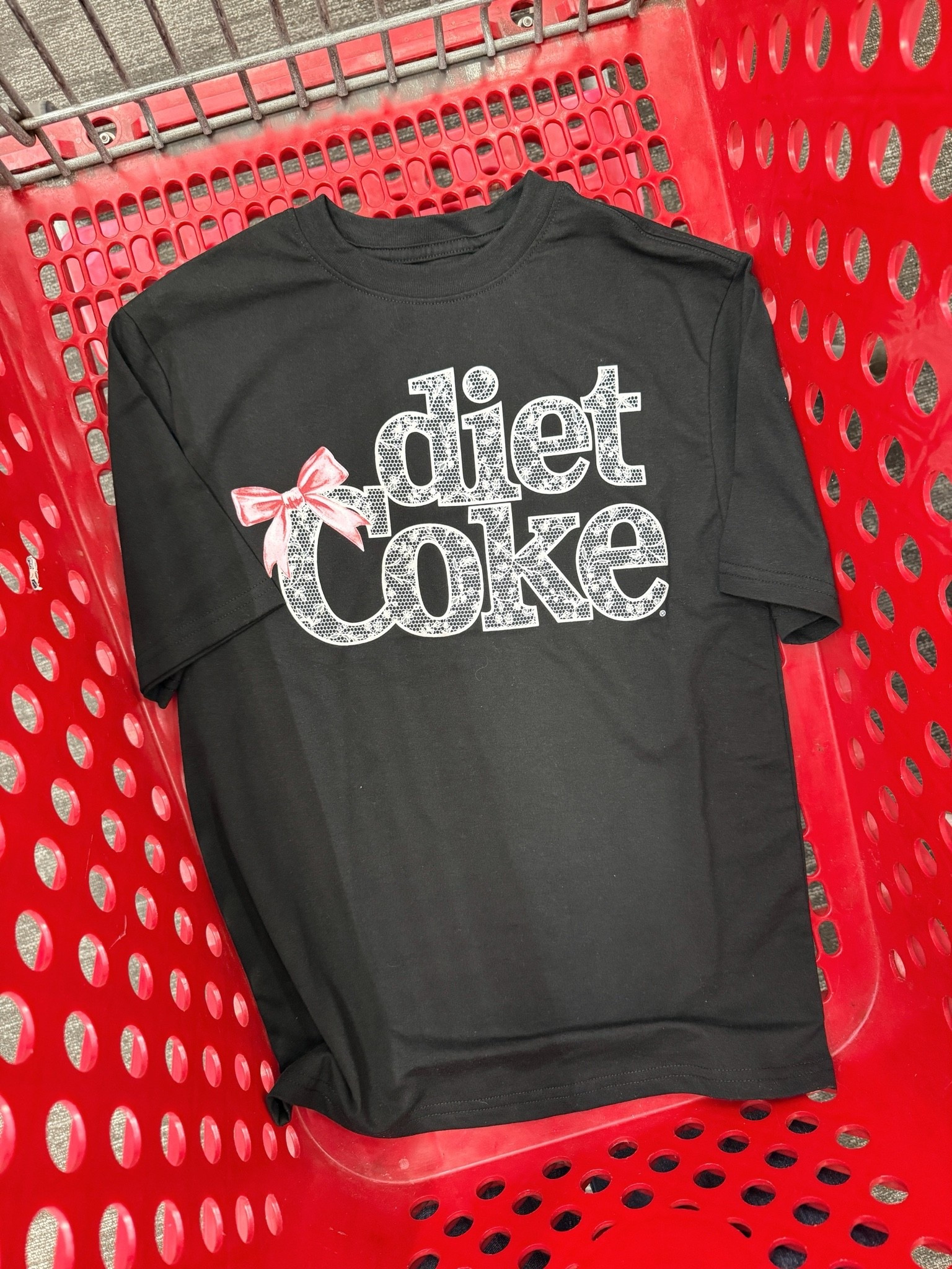 Diet Coke graphic tee

#LTKdayinmylife #LTKmomlife #LTKSeasonal
