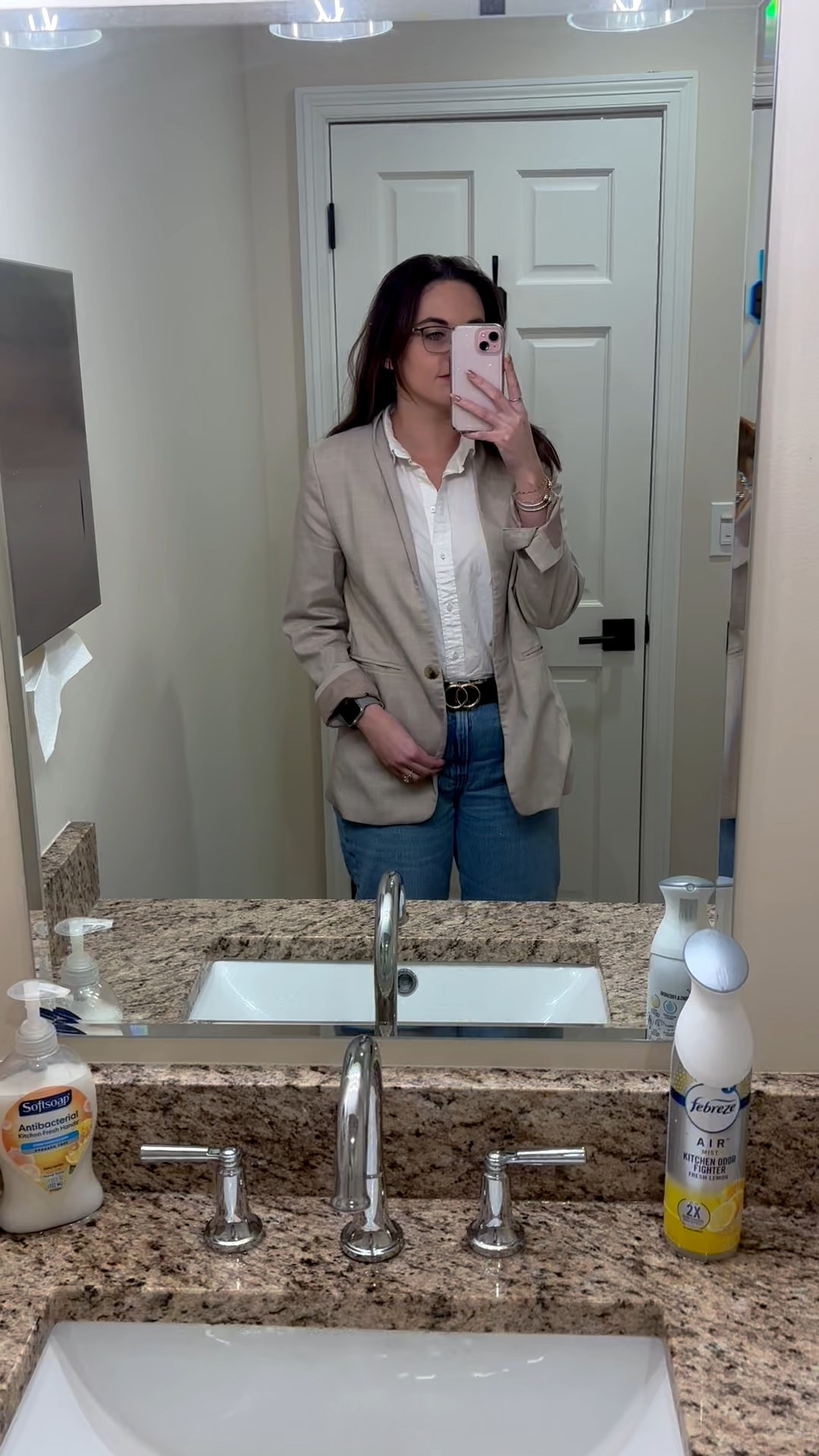 petition for all office bathrooms to have full length mirrors because trying to get my shoes in the shot the day after barre WAS A STRUGGLEEEE  

#LTKWorkwear #LTKootd #LTKdayinmylife