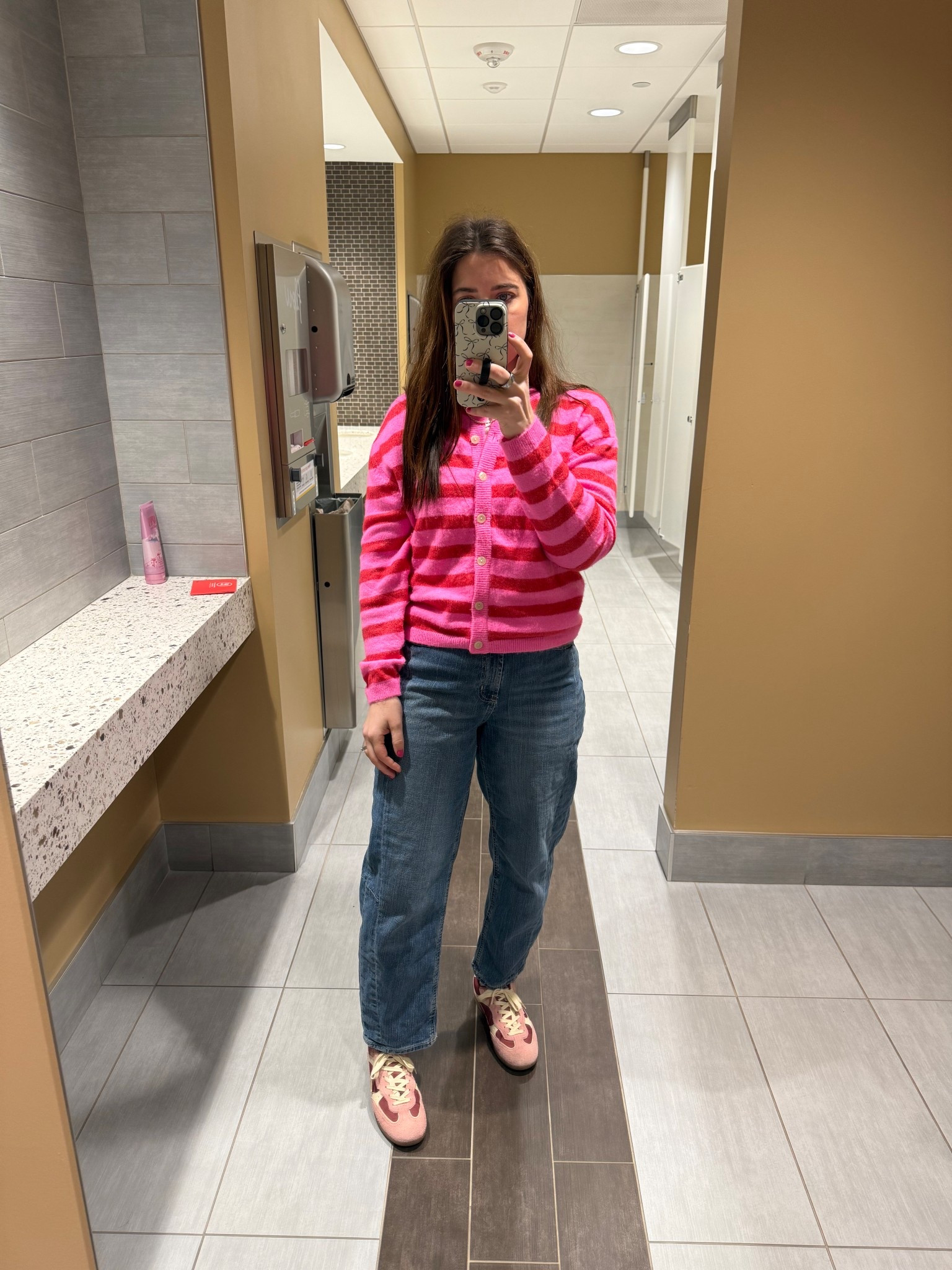 Unrelated to my outfit but cakes are 50% off at Ulta today for their 21 days of beauty event! Linked below! 

#LTKSaleAlert #LTKmomlife #LTKBeauty