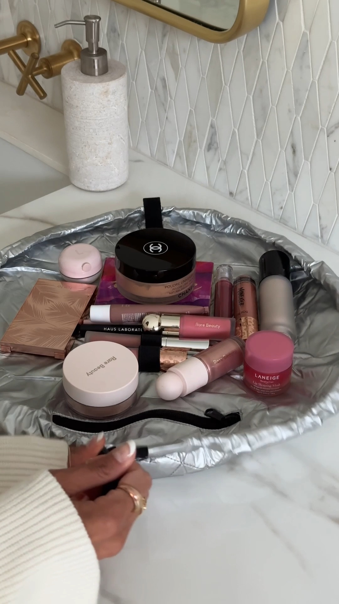 Scroll to shop!! Follow for more!!! Xo! ✨

#LTKHoliday #LTKGiftGuide #LTKBeauty