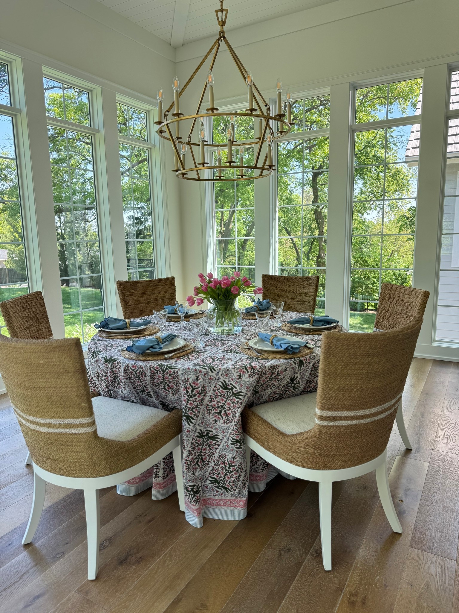 Entertaining at home, colorful Mother’s Day table setting, scallop napkins, floral tablecloth, Julia Amory, dining room 


#LTKParties #LTKSeasonal #LTKHome