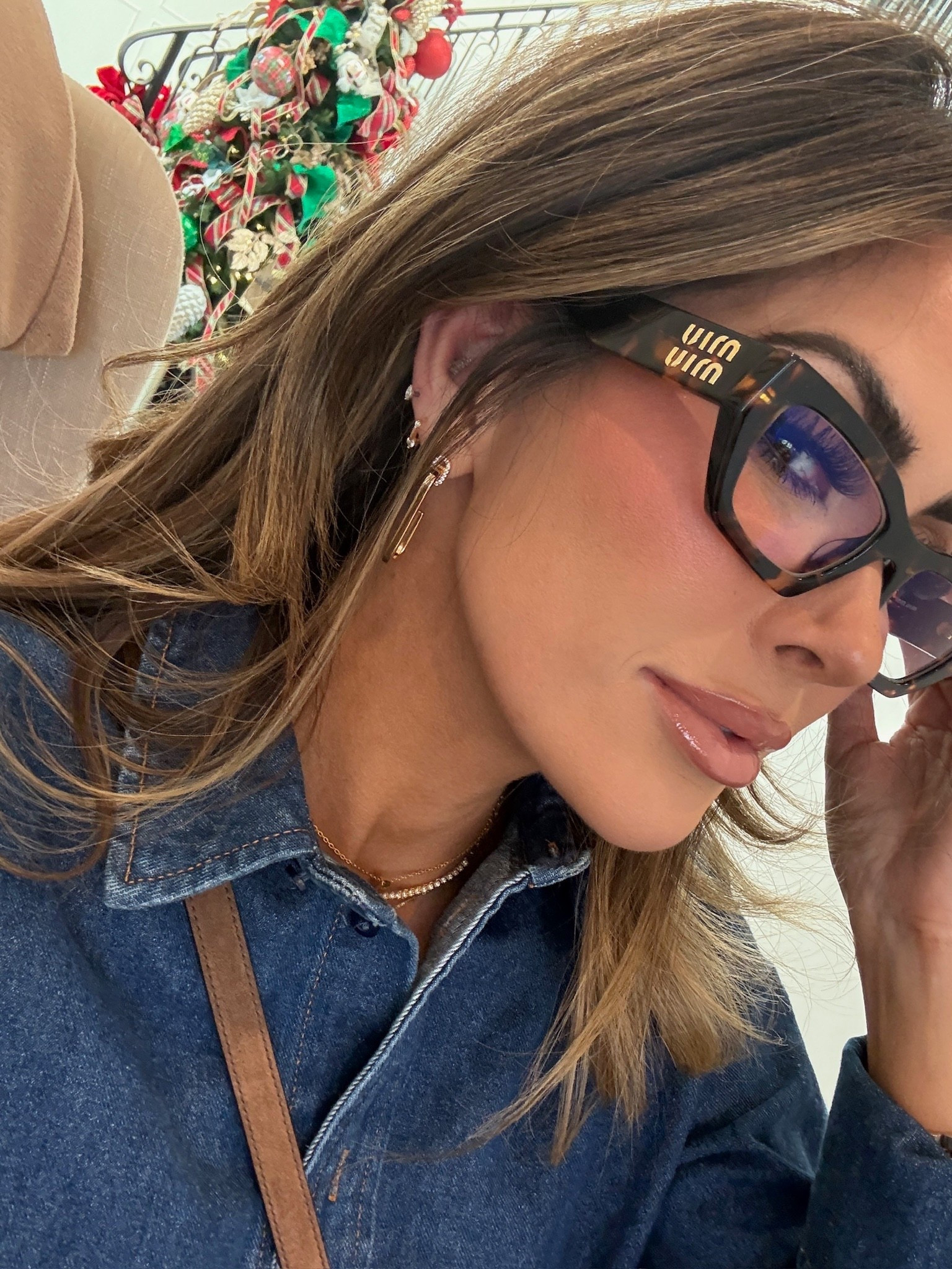 Miu Miu blue light glasses! I’m also wearing Gemme Beauty lip gloss! Look at that shine✨ 

Gemme Beauty, Blue Light Glasses, Miu Miu Glasses, Lip Gloss, Shine, Timeless, Gemme, Gemme lip gloss, High shine lip gloss, Glasses, Emily Ann Gemma

#LTKGiftGuide #LTKHoliday #LTKBeauty
