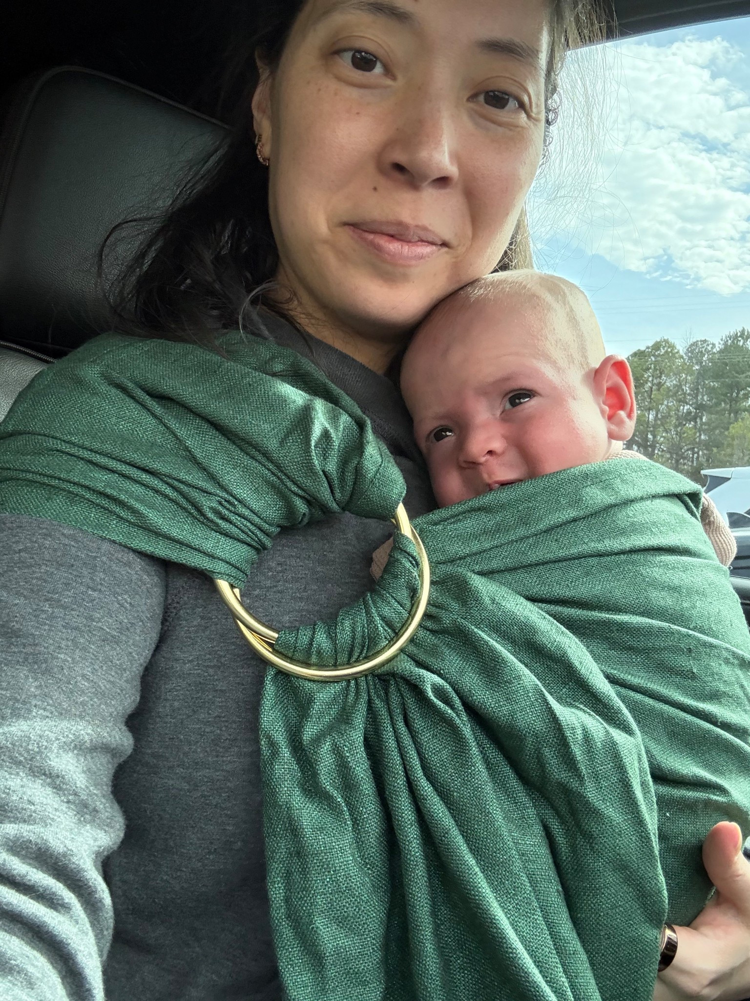 Gotta love a good ring sling to carry bay around! 

This is my go to for newborn babies for easy carrying options and can’t beat this amazing and beautiful fabric option!!