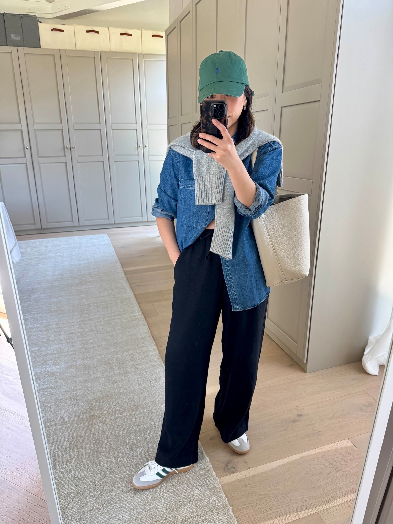Yes, elevated style that’s comfortable and every piece is under $200. It’s can be done 👏🏼. 

AYR deep end denim shirt xs
Gap factory linen pants petite xs
Amazon socks
Everlane cashmere sweater xs
Adidas Samba sneakers 4 men’s
Quince bucket bag
Polo Ralph Lauren hat
Electric Picks earrings
Dorsey James necklace 15”

#LTKmomlife #LTKPetite #LTKootd