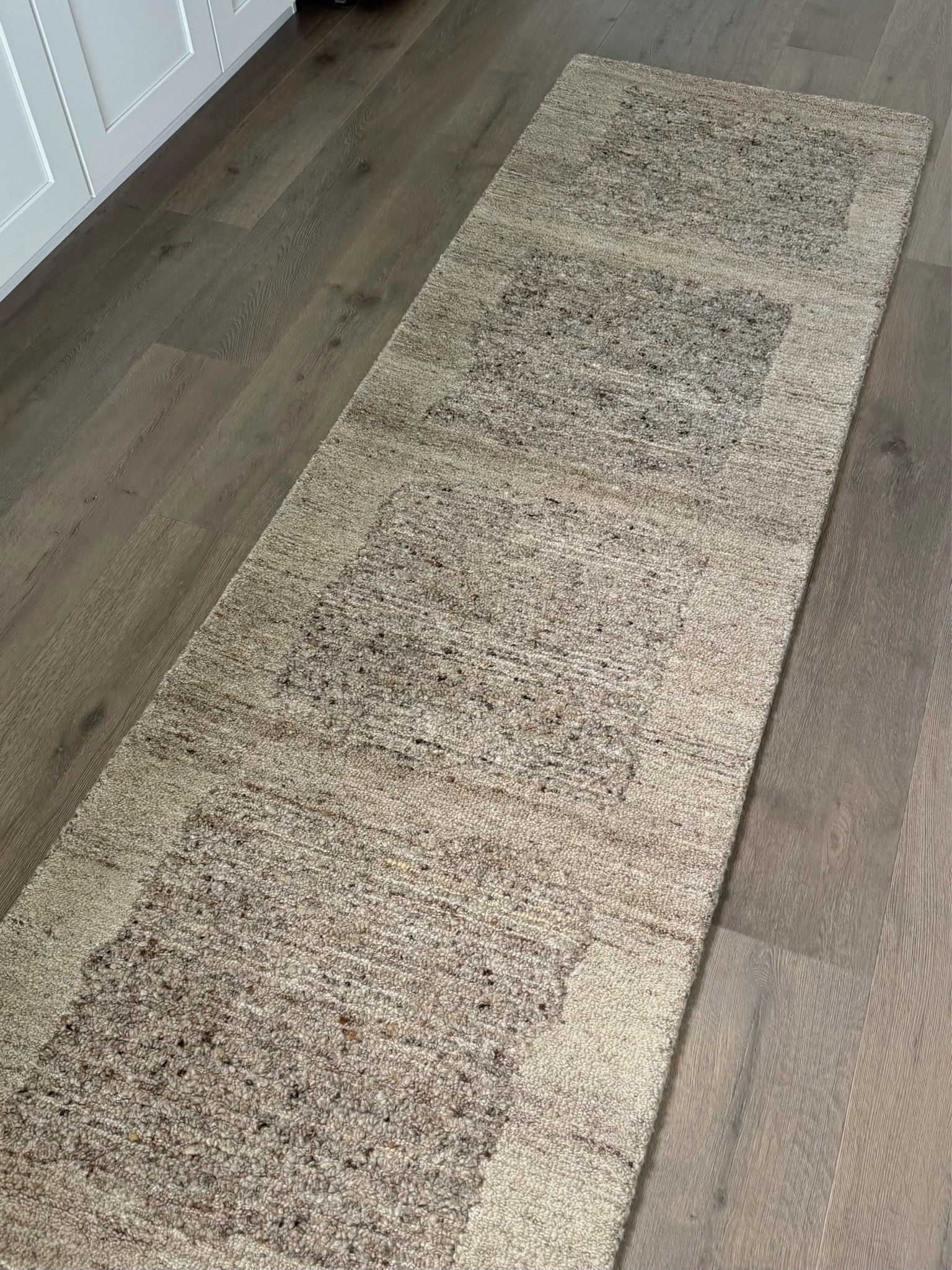 I added this new runner to my kitchen. I love the organic style and subtle design 🤎 



#kitchenrunner #kitchenrug #arearug #neutralrug #wayfair

#LTKHome