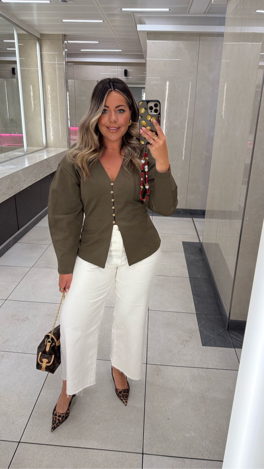 The first of the autumnal outfits 😍 

Wearing size medium in the top! So flattering, shape is gorgeous & buttons stop just about the top of your jeans enhancing curves! 

Jeans are stretch material, so comfy! I love 😍 wearing size 12 but if you’re inbetween sizes size down. 

#LTKmidsize #LTKautumn #LTKdatenight