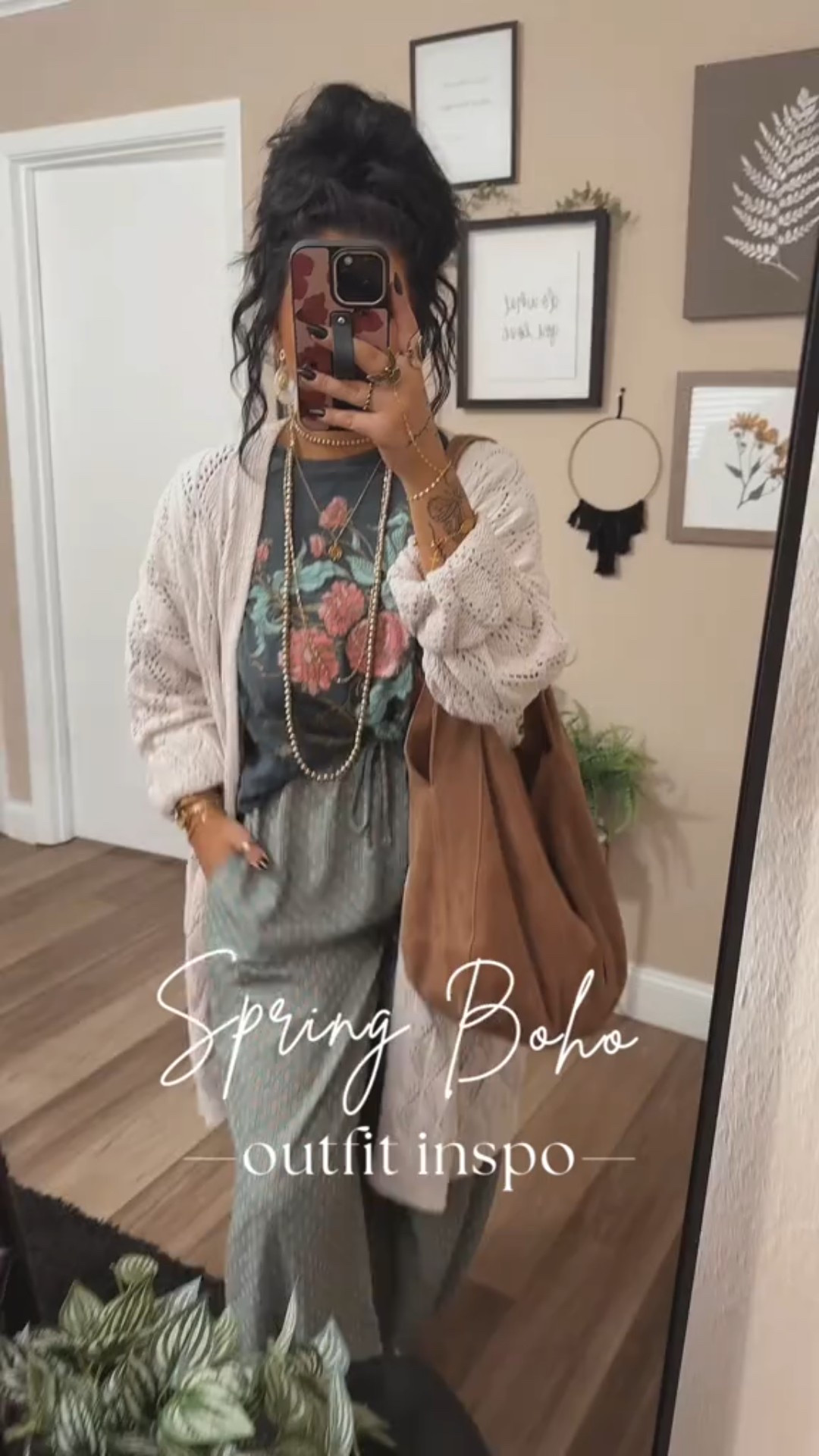 Love a springy outfit 🌼🦋🩷🌙🌸
Pants are from Three Bird Nest (Mystic Mirage Joggers)
Jewelry not link is my shop (Bohemia)


#LTKFindsUnder100 #LTKFindsUnder50 #LTKStyleTip