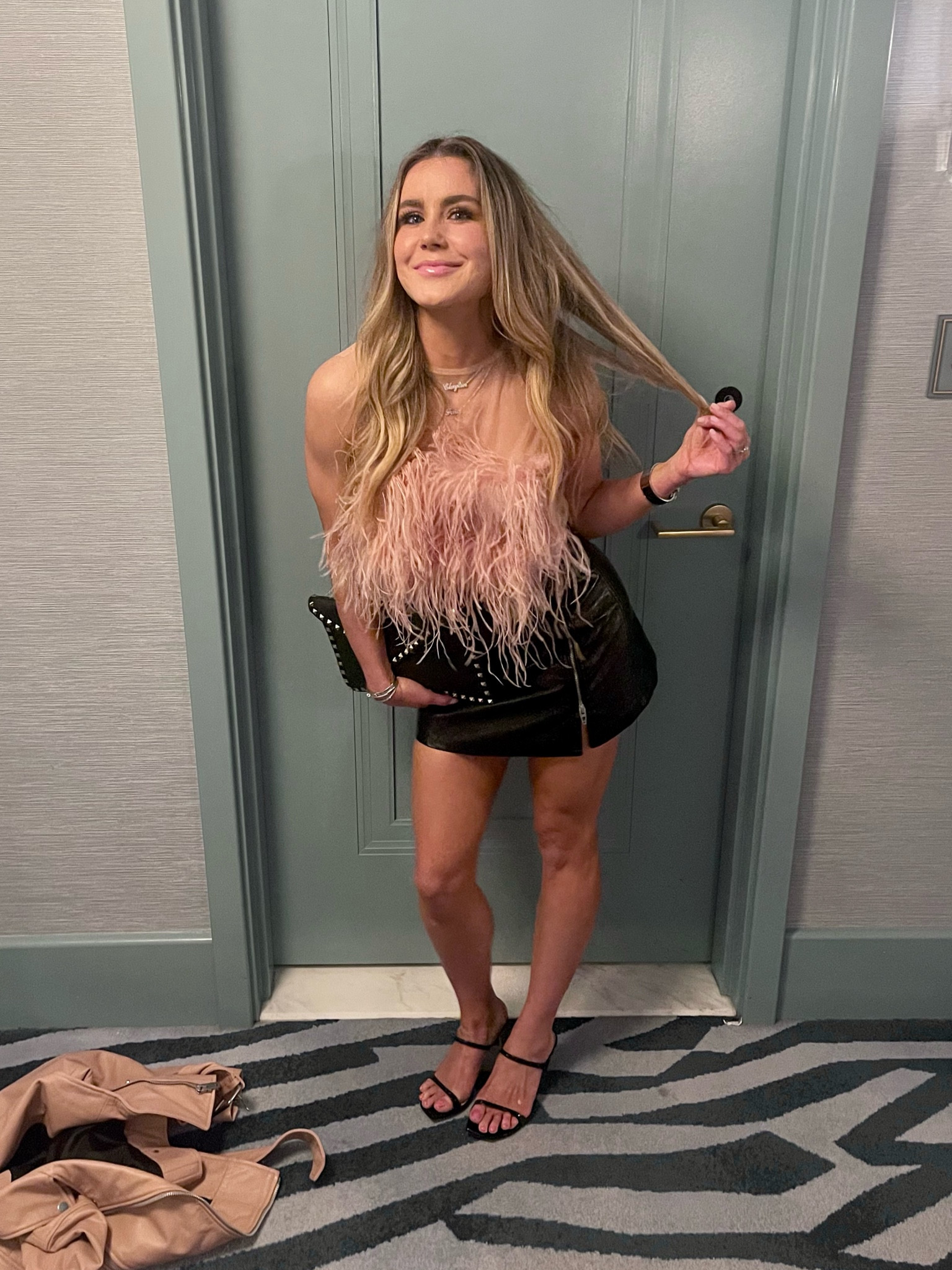 What’s better than feathers and leather? 

Here’s the details on my LA girls night outfit 😍

#LTKtravel #LTKstyletip #LTKitbag