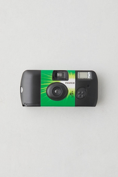 Fujifilm Fujicolor QuickSnap Flash 400 35mm Camera | Urban Outfitters (US and RoW)