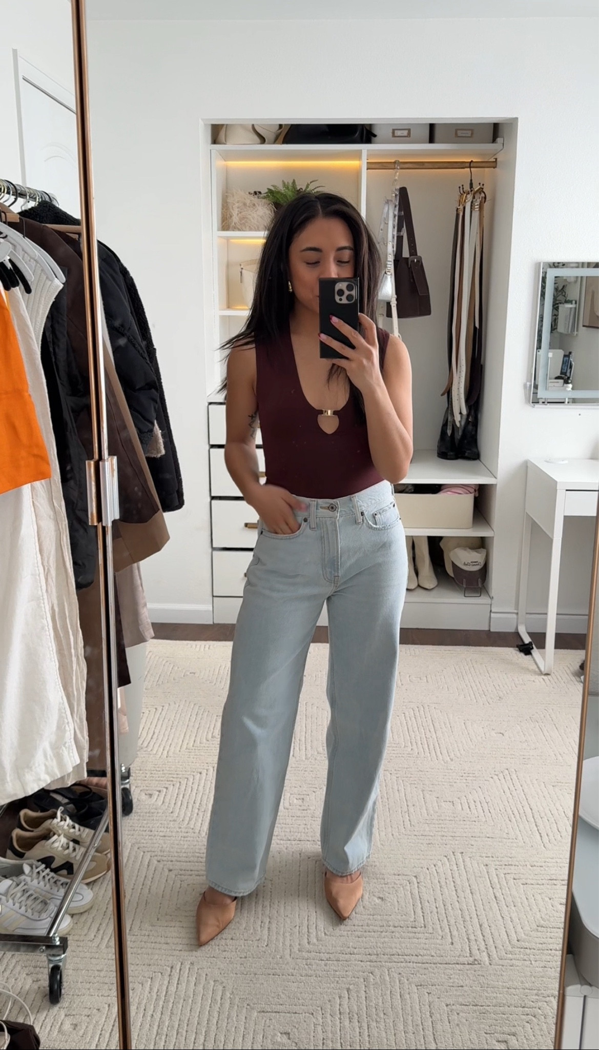 Abercrombie Mid Rise Slouchy Jean in size 26 Short

#LTKSaleAlert #LTKPetite #LTKFindsUnder100