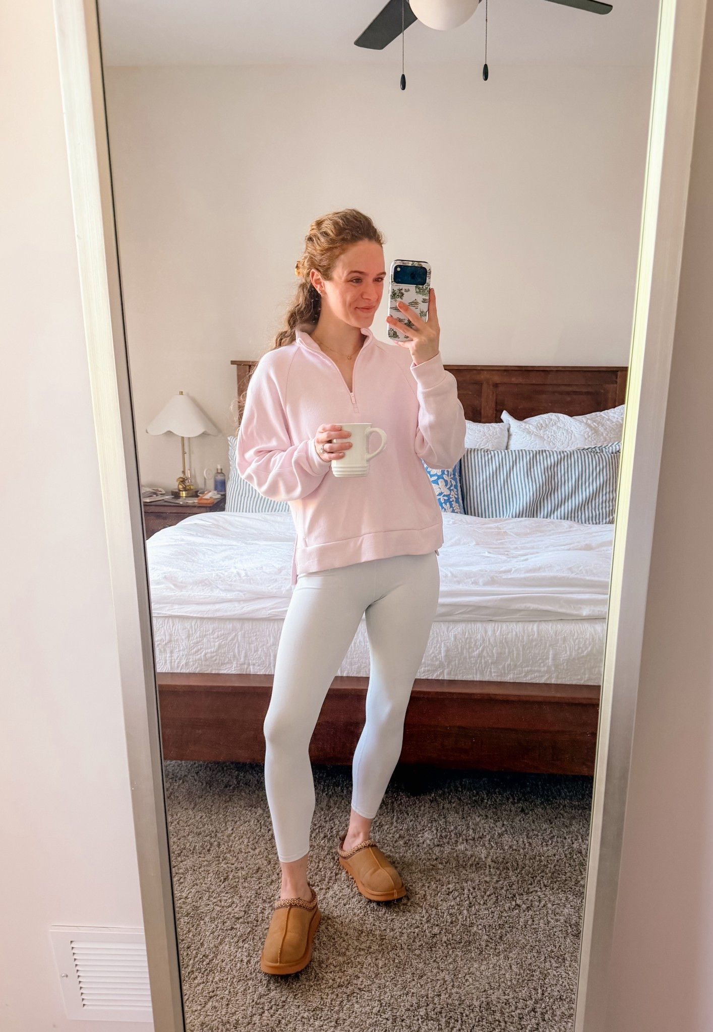 The easiest, comfiest, coziest WFH OOTD!! Loving the pink + white combo for spring this year 🤍🌸

#LTKootd #LTKActive