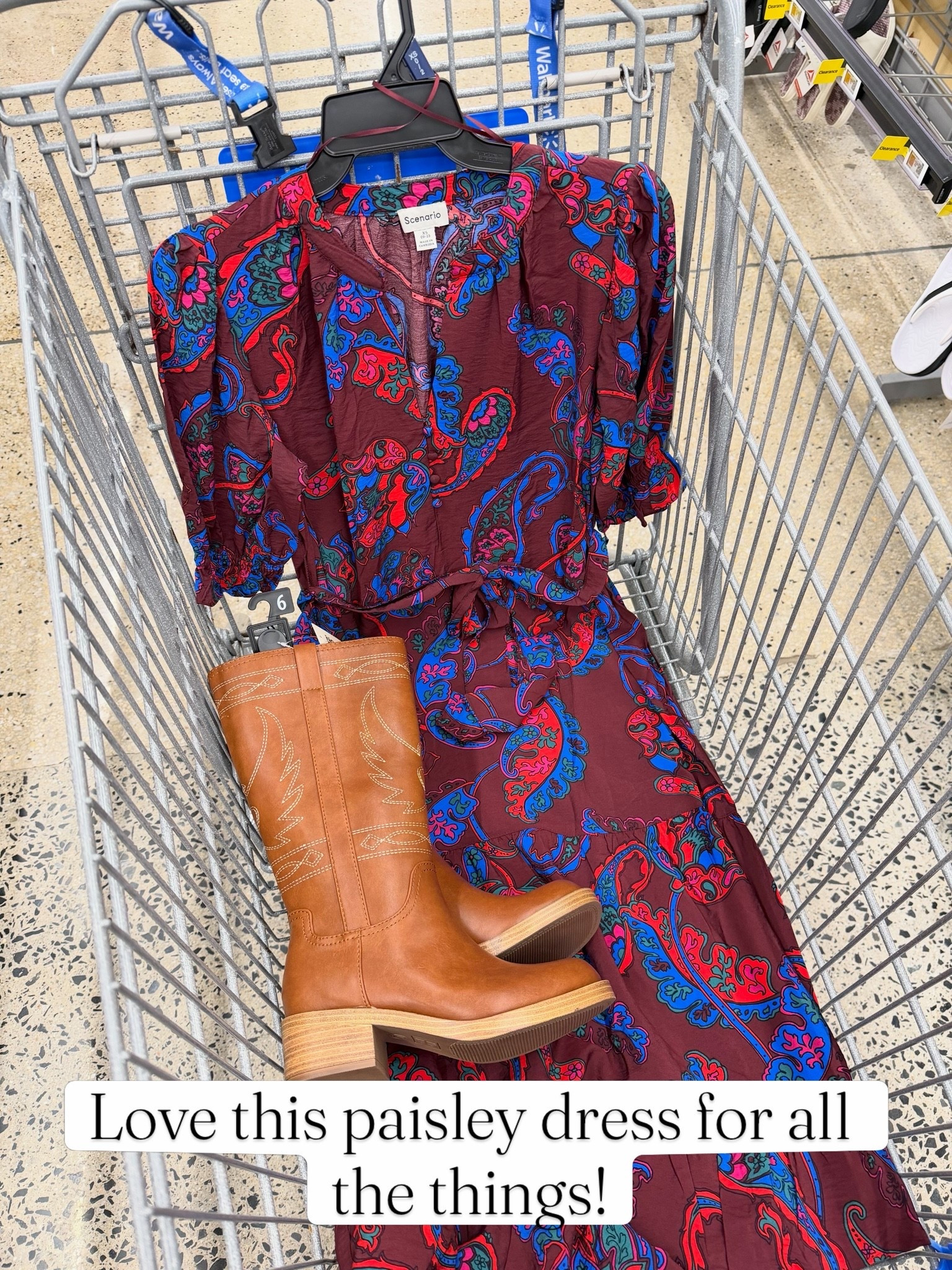 Walmart short sleeve midi dress, wear with flats or boots. Fit is true to size, I got the small. #walmartfashion
