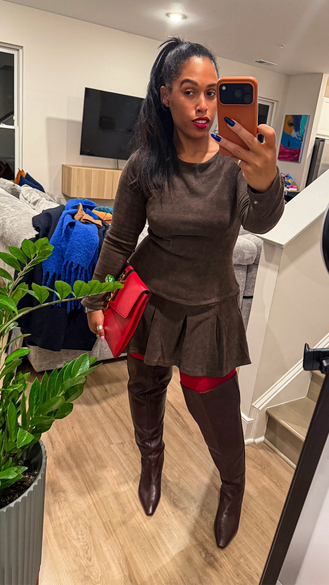 A rich brown moment — an ASOS corduroy pleated dress styled with NOOSH red textured tights, brown Vince Camuto thigh-high boots, and a red Gucci envelope clutch 🤎❤️
Bold, textured, and confidently styled.

#LTKCreator #NightOutStyle #OOTN

#LTKValentine #LTKootd #LTKgrwm