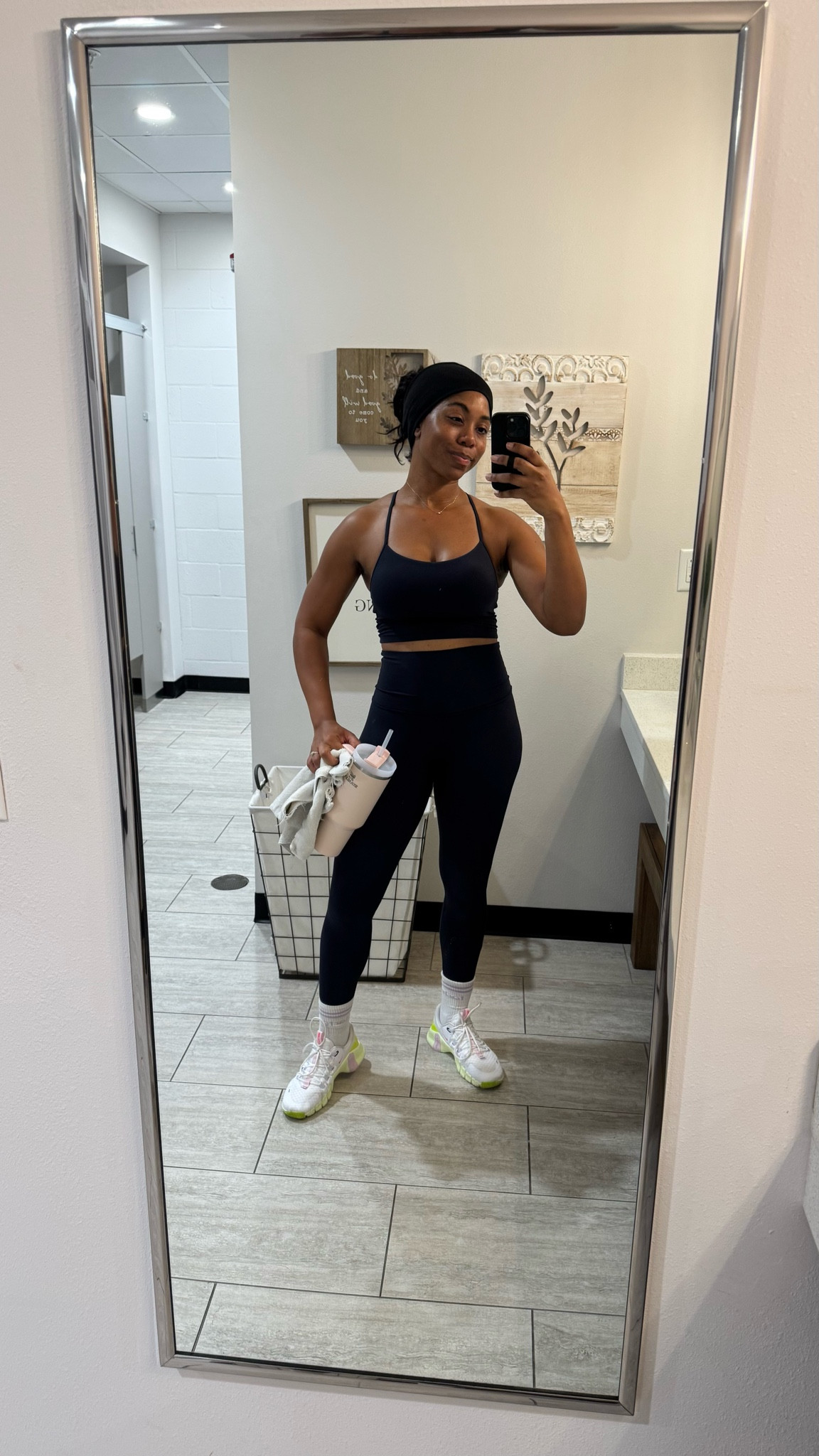 This activewear feels so expensive and is buttery soft. I’m obsessed with this Amazon find. I will be buying more. Leggings, sports bras, Pilates 

#LTKFindsUnder100 #LTKFitness #LTKActive