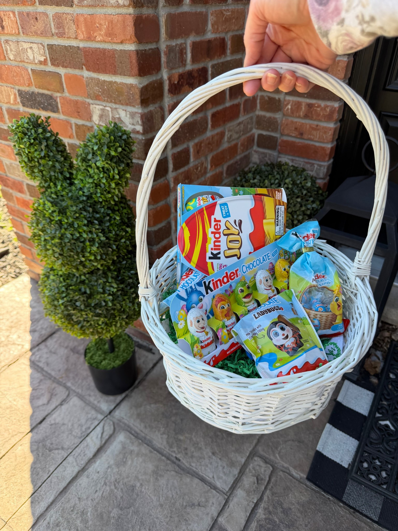 🐰 🍫 You really can’t go wrong with Kinder for Easter baskets or egg hunts! 

#Gifted #EasterEggHunt #EasterCandy #EasterBaskets #Easter 

#LTKKids #LTKmomlife #LTKSeasonal