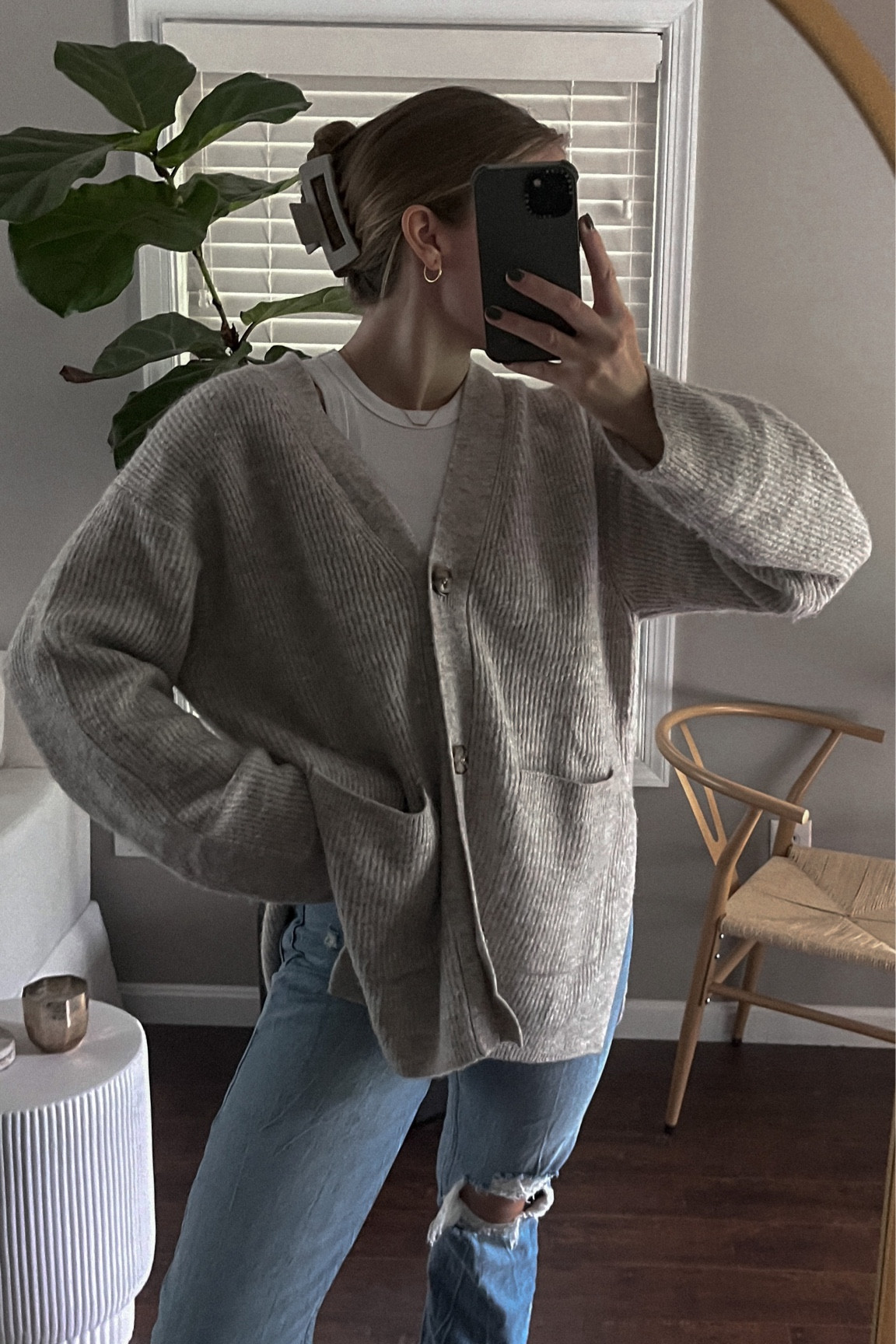 simple & cozy #neutral #cardigan #fallweather 

#LTKSeasonal #LTKfit