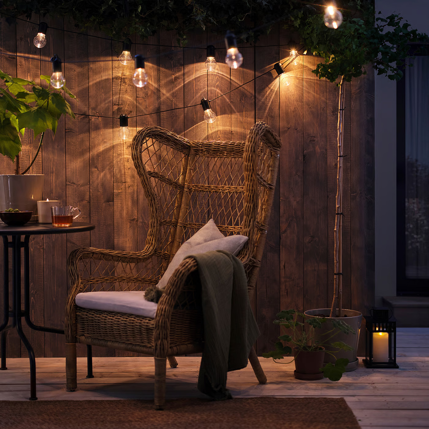IKEA SVARTRÅ LED lighting chain with 20 bulbs, outdoor black, Total length: 39 ' 4 | IKEA US