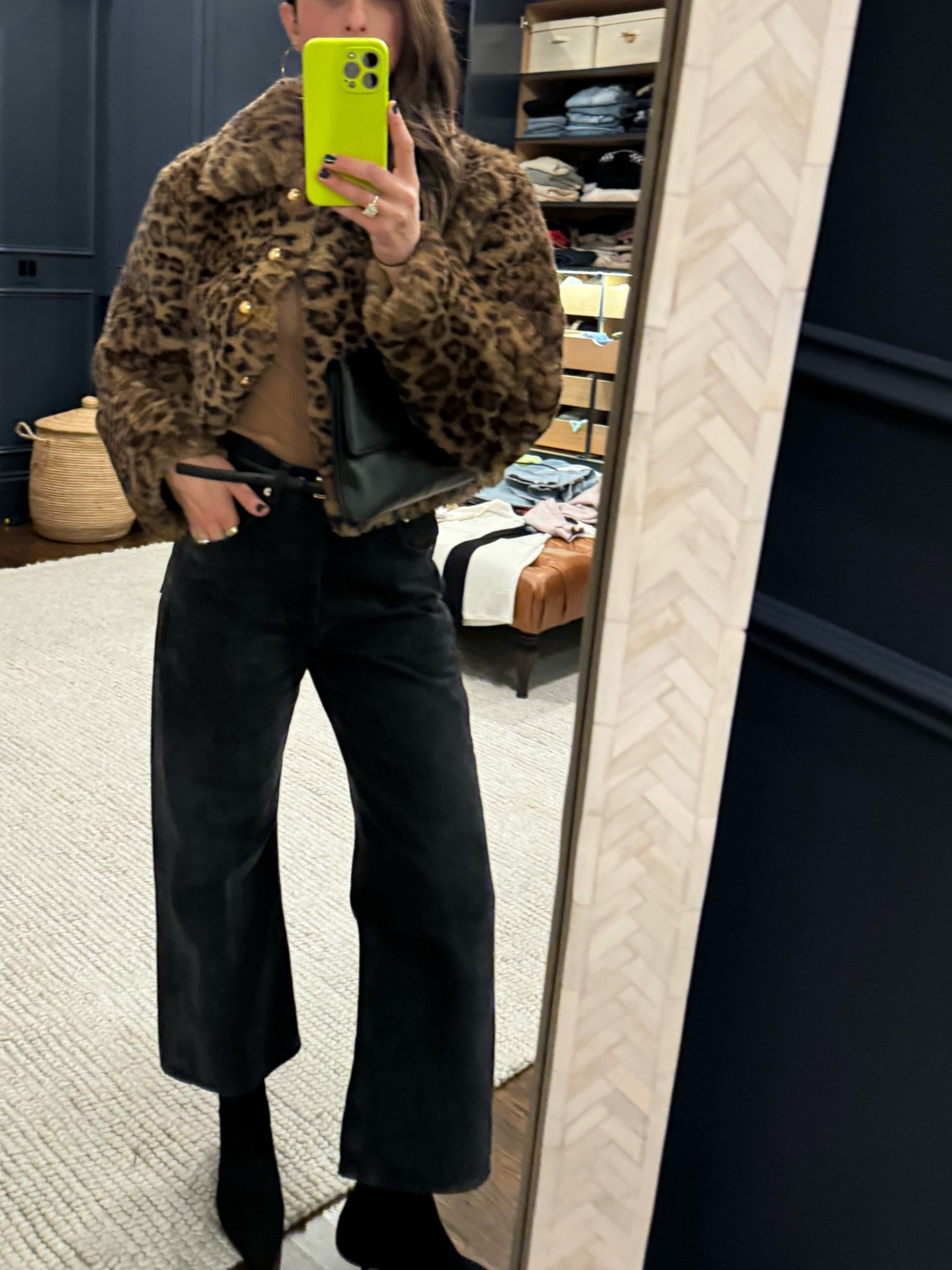 I’m a size 25 in the jeans.  7.5 n the boots. And boots run TTS.