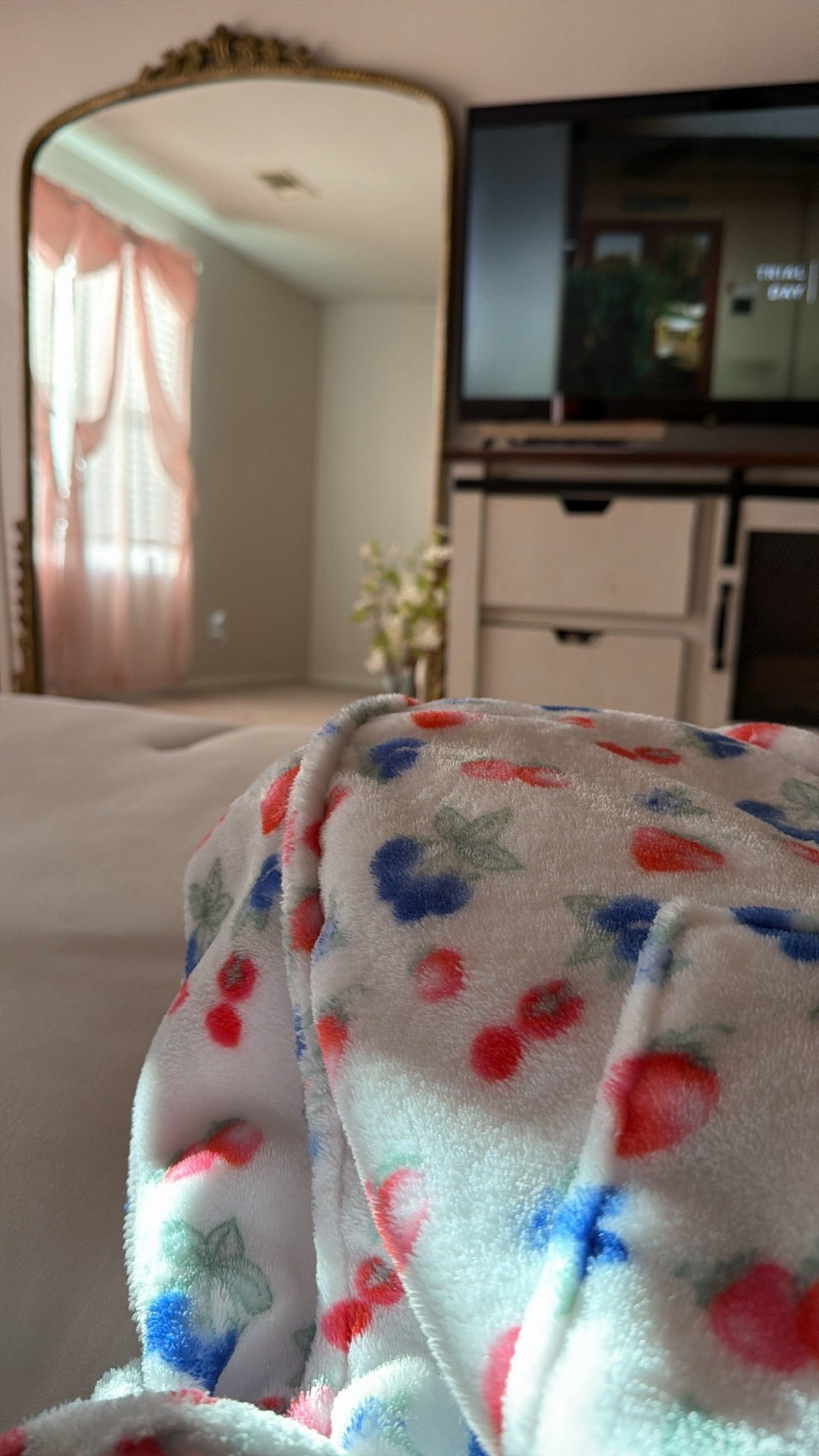 Cozy soft robe!
Primrose mirror
Bow curtains