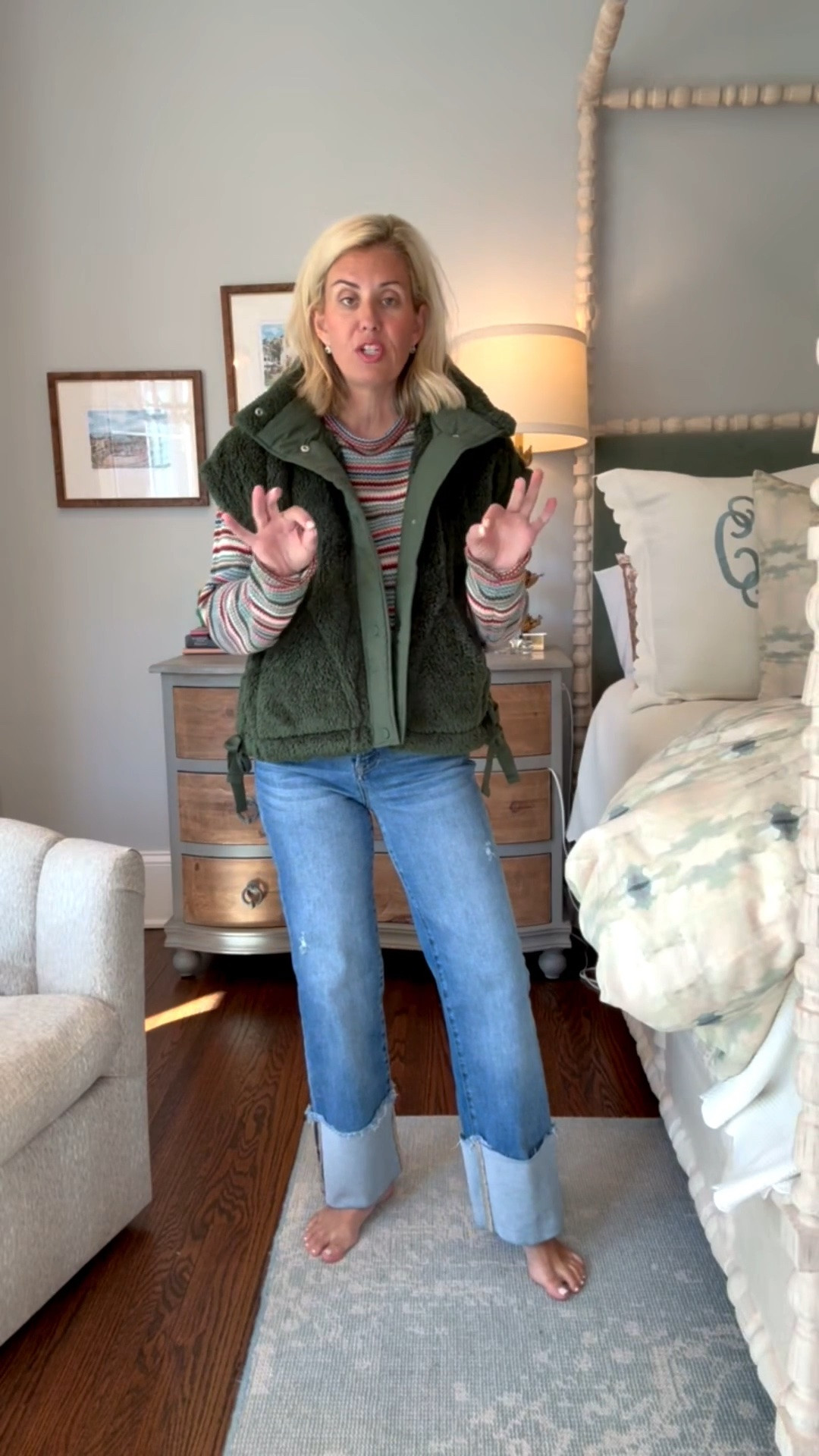 Social Threads Friends & Family sale ends today with code FF20 for 20% off!!
Sweater - small
Vest - xs 
Jeans - 25 
Slippers - 8 tts

#LTKdayinmylife #LTKSeasonal #LTKSaleAlert