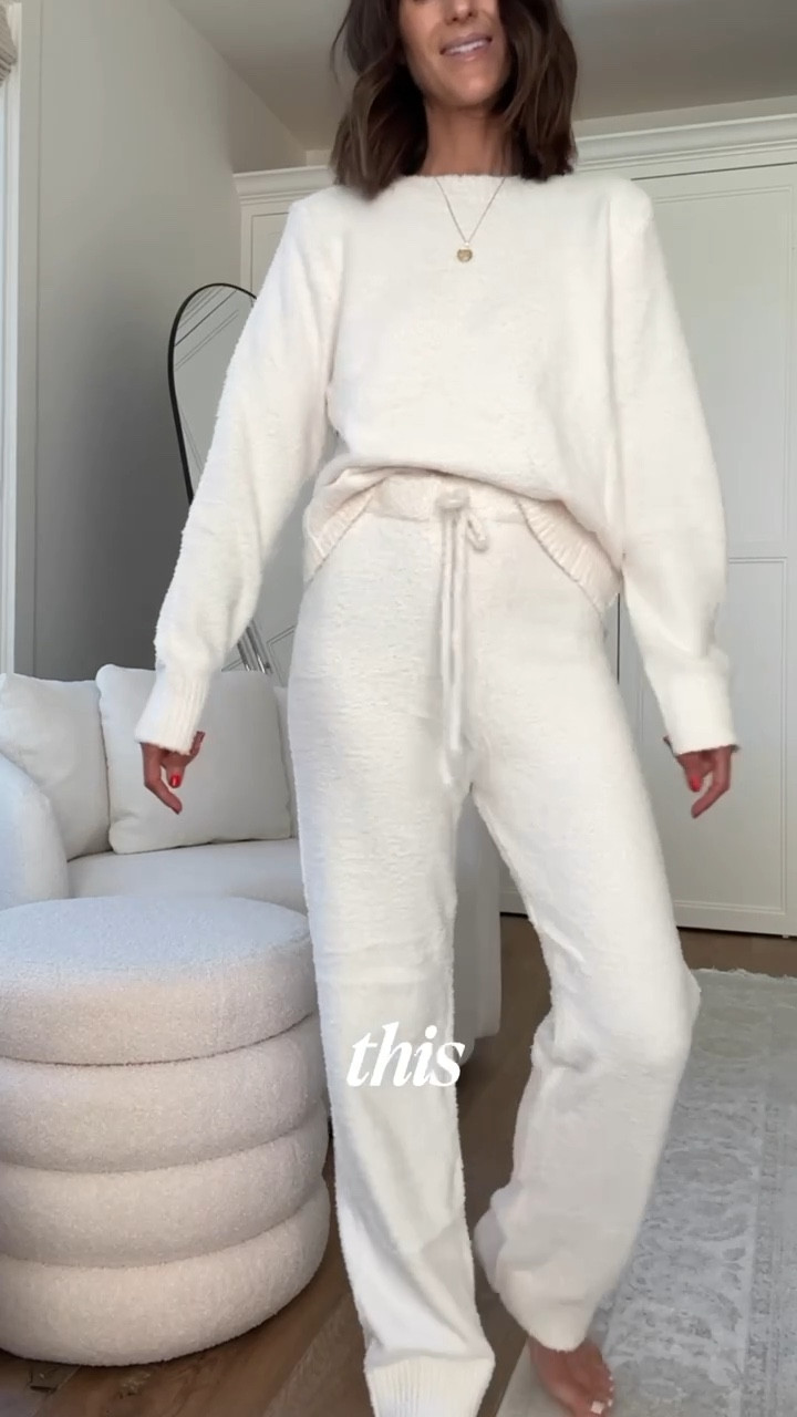 If you love coming home and slipping on something comfy, this set is for you! I’m just shy of 5-7” wearing the size small 
StylinByAylin, Aylin #amazonfinds #amazon #comfyset #sets #ootd 

#LTKootd #LTKHoliday #LTKgrwm