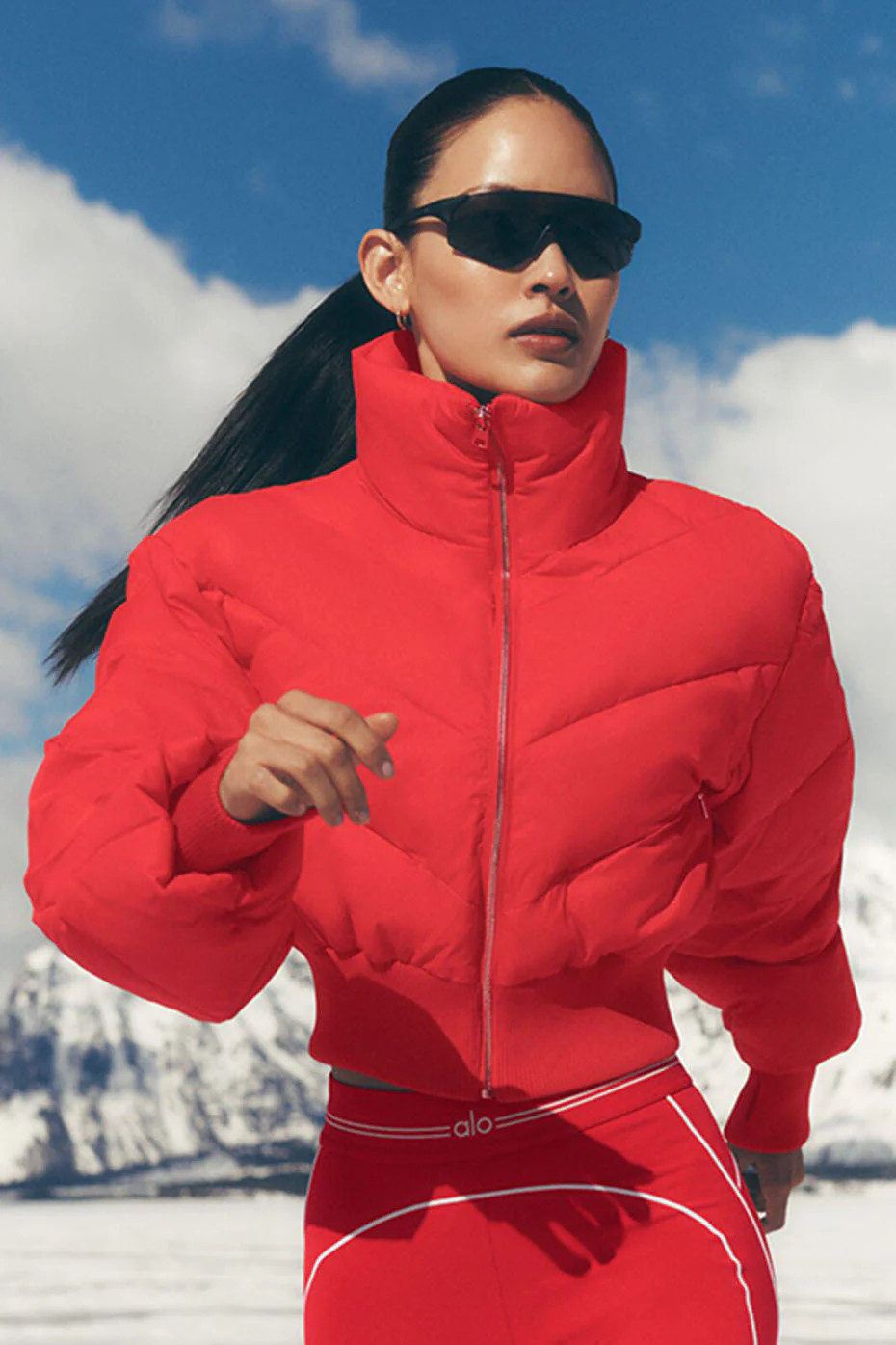 ALO | Cropped Atmosphere Puffer Jacket in Bright Red, Size: 2XS | Alo Yoga (US)