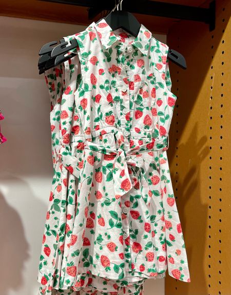 Little girl strawberry print shirt dress
Size 2 and up
Cute summer dress for little girls
On sale, 65% off which makes it $25! 


#LTKSeasonal #LTKsalealert #LTKkids