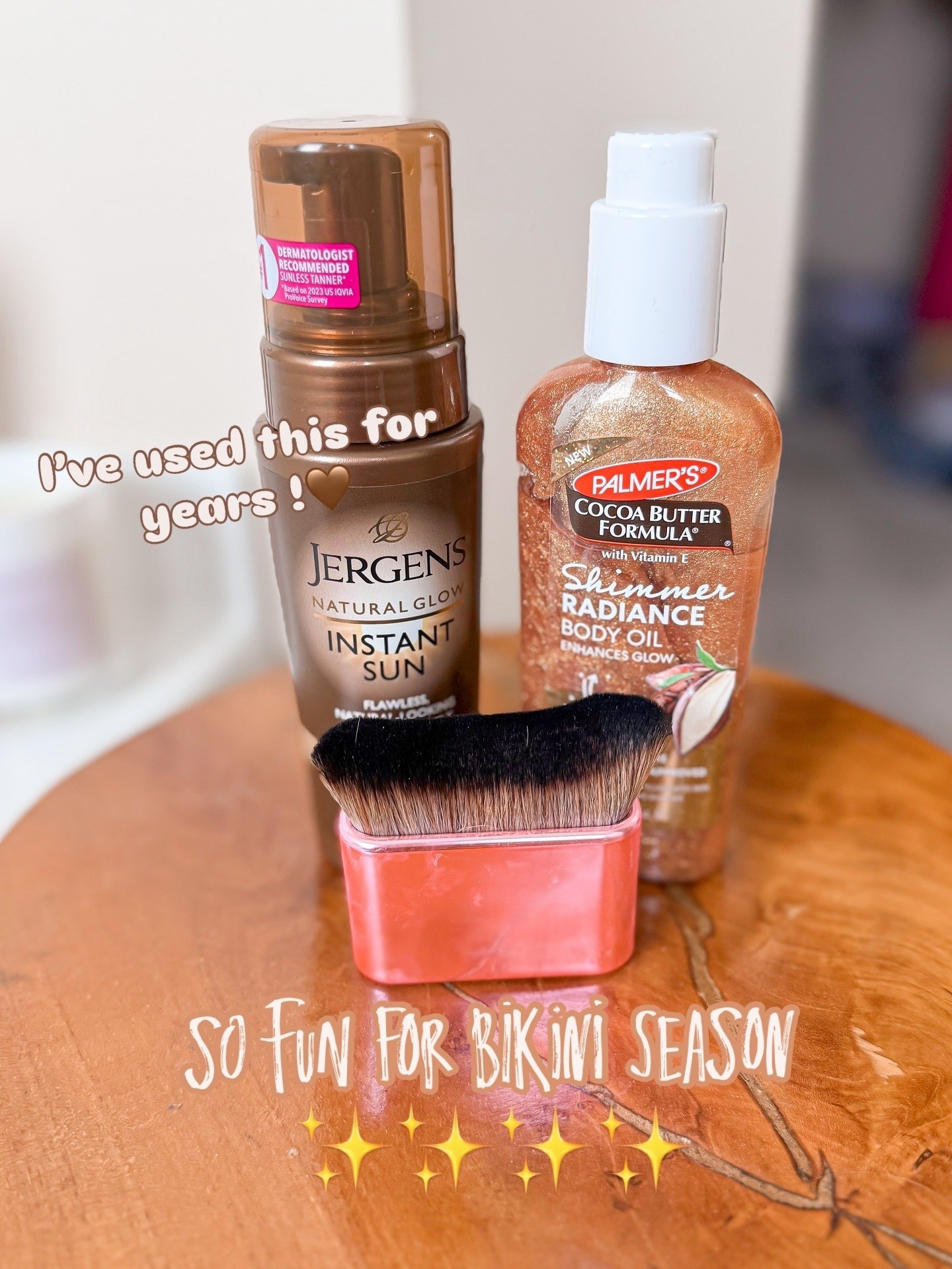 My go to self tanner - the glitter is so fun for vacation 🎉

Self tanner, beauty application, body oil, body glitter , beauty finds 

#LTKSaleAlert #LTKBeauty #LTKStyleTip