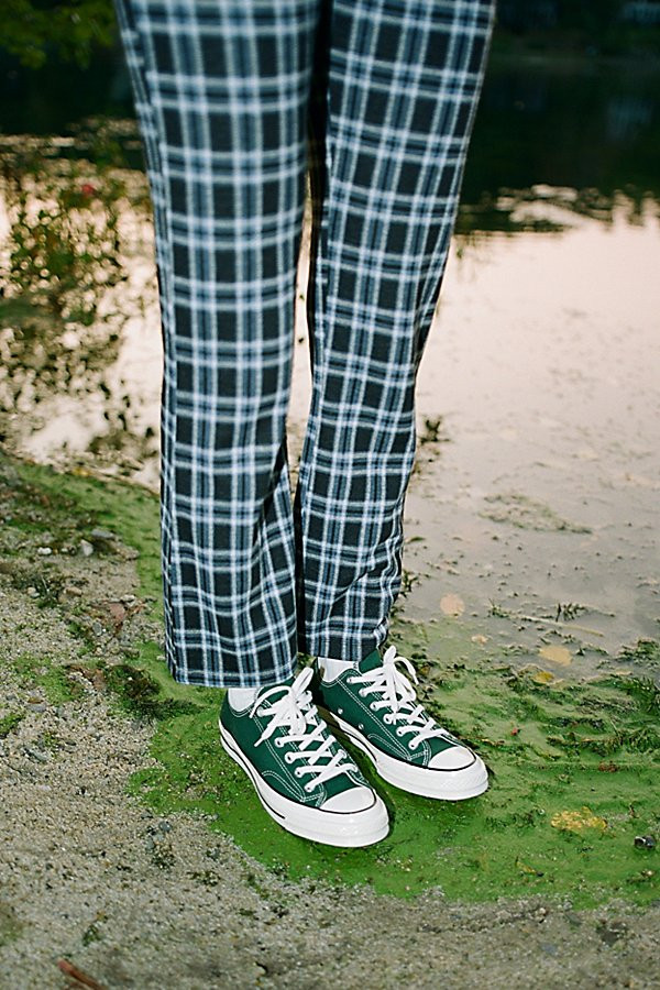Converse Chuck 70 Vintage Canvas Low Top Sneaker | Urban Outfitters (US and RoW)