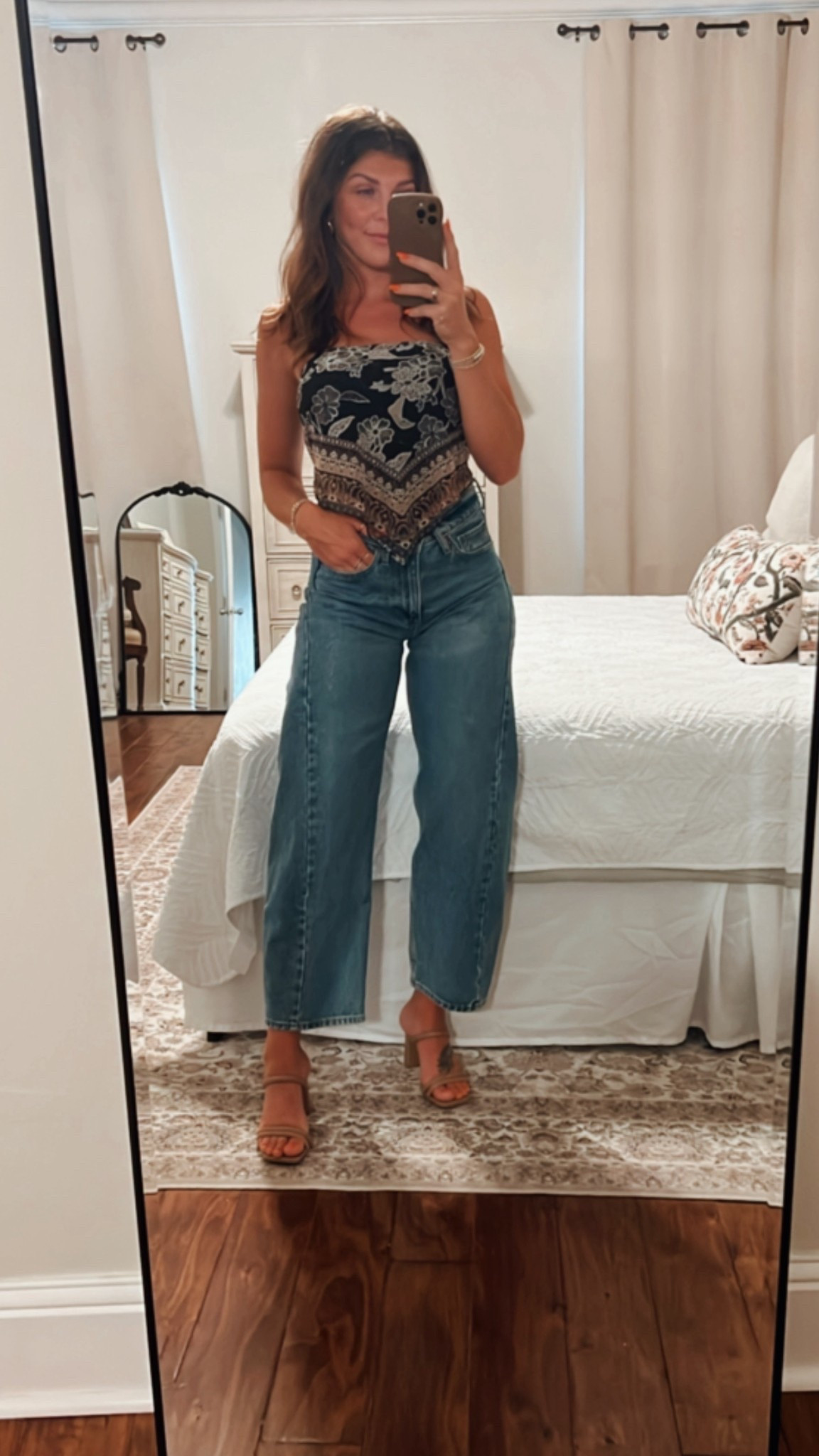 The absolute perfect barrel jean!

#LTKWorkwear #LTKFindsUnder100 #LTKStyleTip