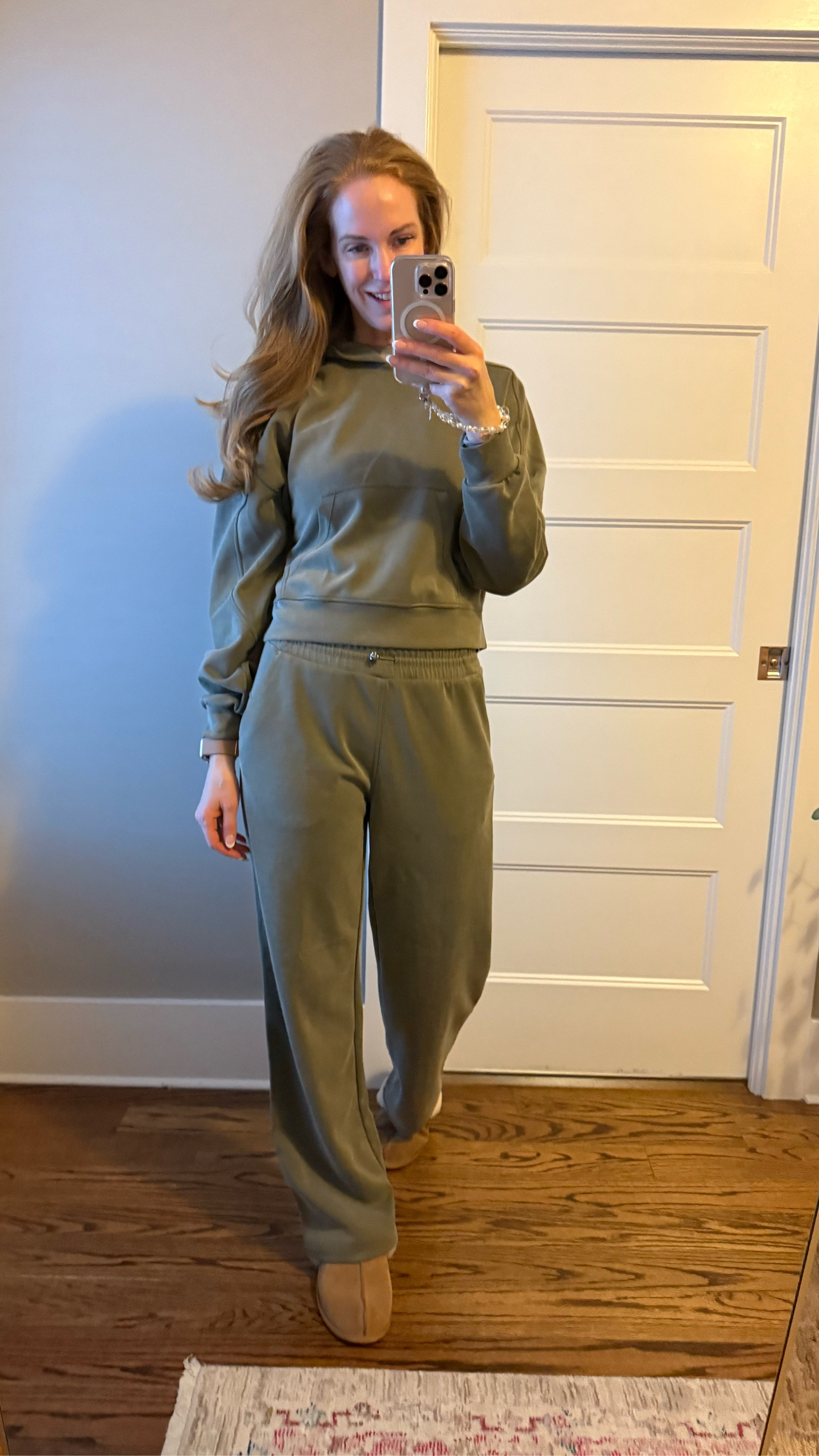 Snow day calls for my favorite Luxesteme look alike set from Amazon. I have this Ododos modal soft set in 3 colors. The pants come in multiple lengths and it’s so comfortable and cute!

#LTKFindsUnder50 #LTKSeasonal #LTKOver40