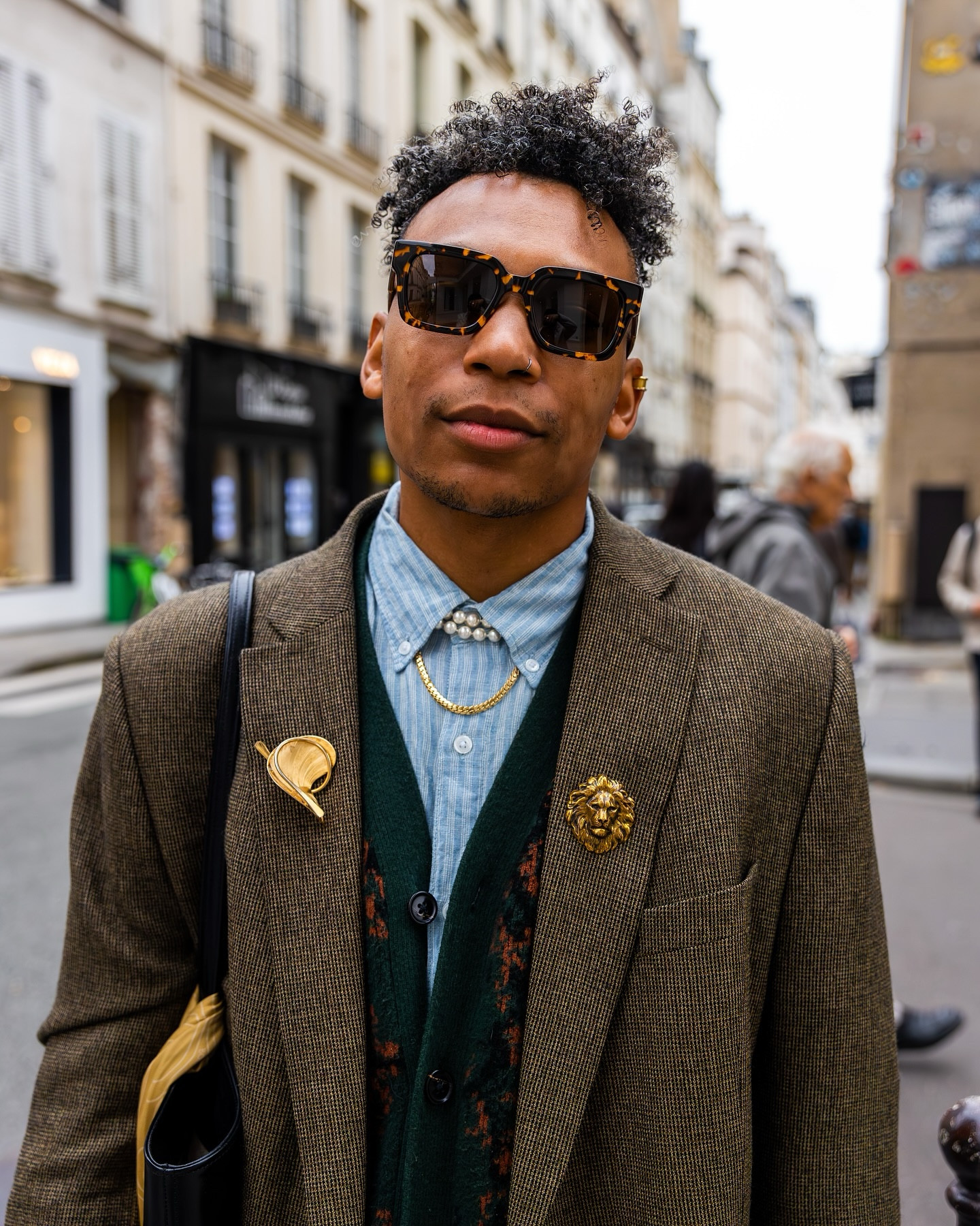 always in paris (in my mind) ✨

Being back from Paris 🇫🇷 has me feeling the post-vacation blues hard. 😔 I was living my best life, but now, back in NYC, I’m struggling to find that same internal spark I carried in Paris. 

I miss the inspiration, the lack of crippling anxiety, and learning new things every day.

But I’m determined to fall in love with my city again! 🗽💫 I’m trying to romanticize my daily life until that “joie de vivre” is in full force.

In the meantime, Paris, je t’aime 🥖🍷😍 #ParisWithdrawal #TravelBlues

How do you reignite your passion for life after a vacation? Drop your tips below cuz papa needs help 😩
📷 @threadability