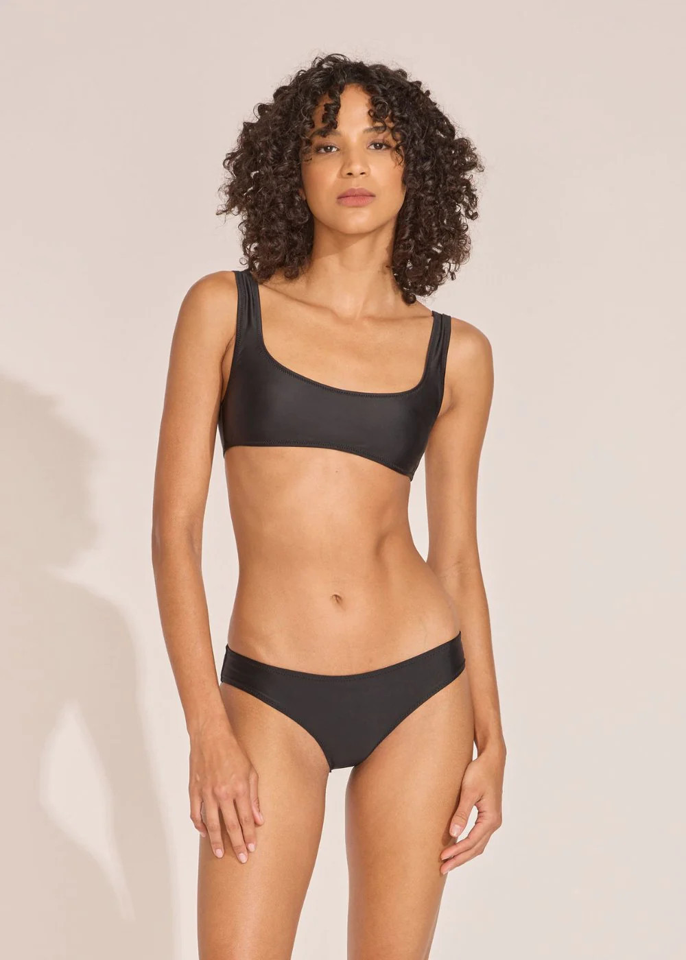 The Elle Bikini Top in Black | Solid & Striped