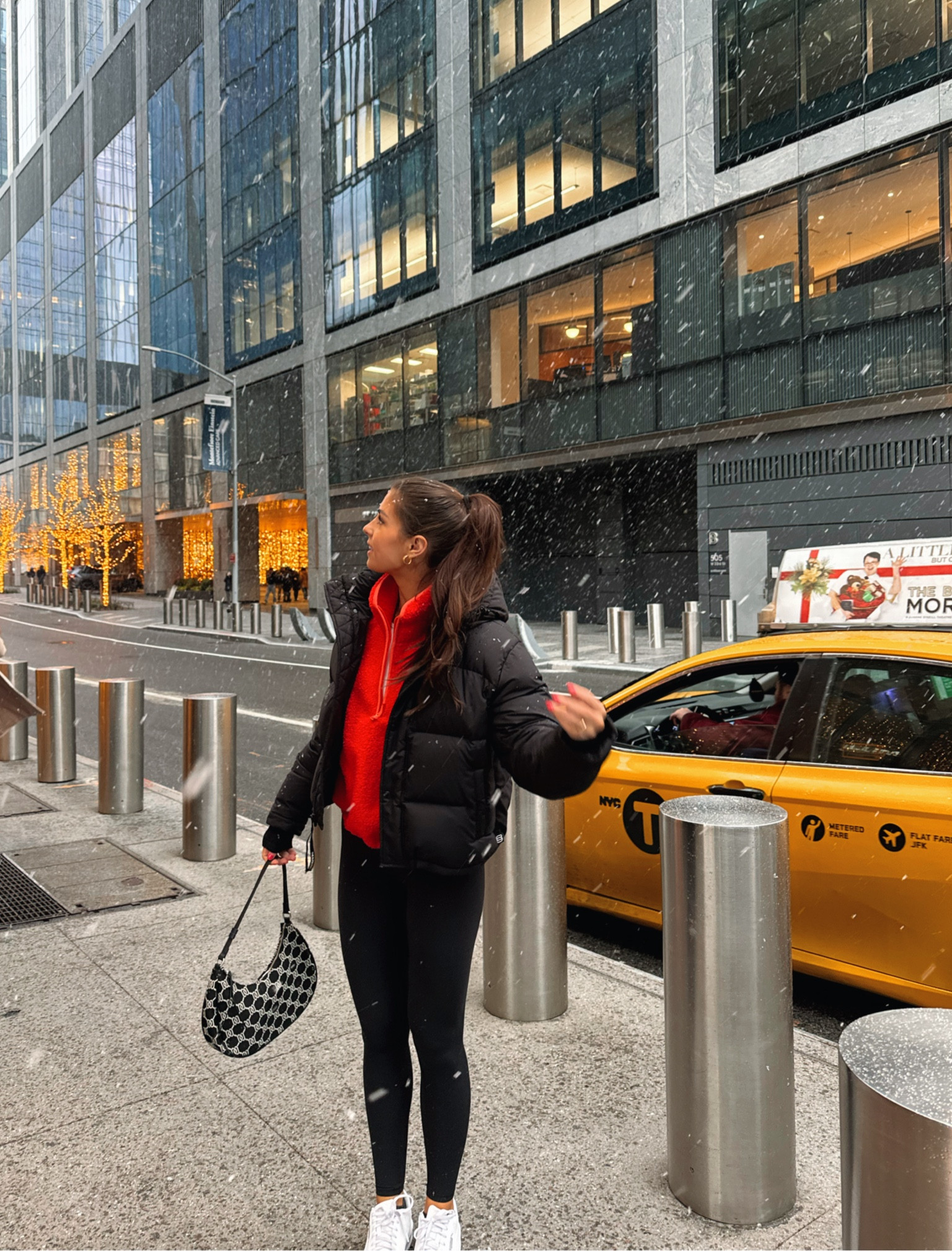 Snow in the city ❄️🤍