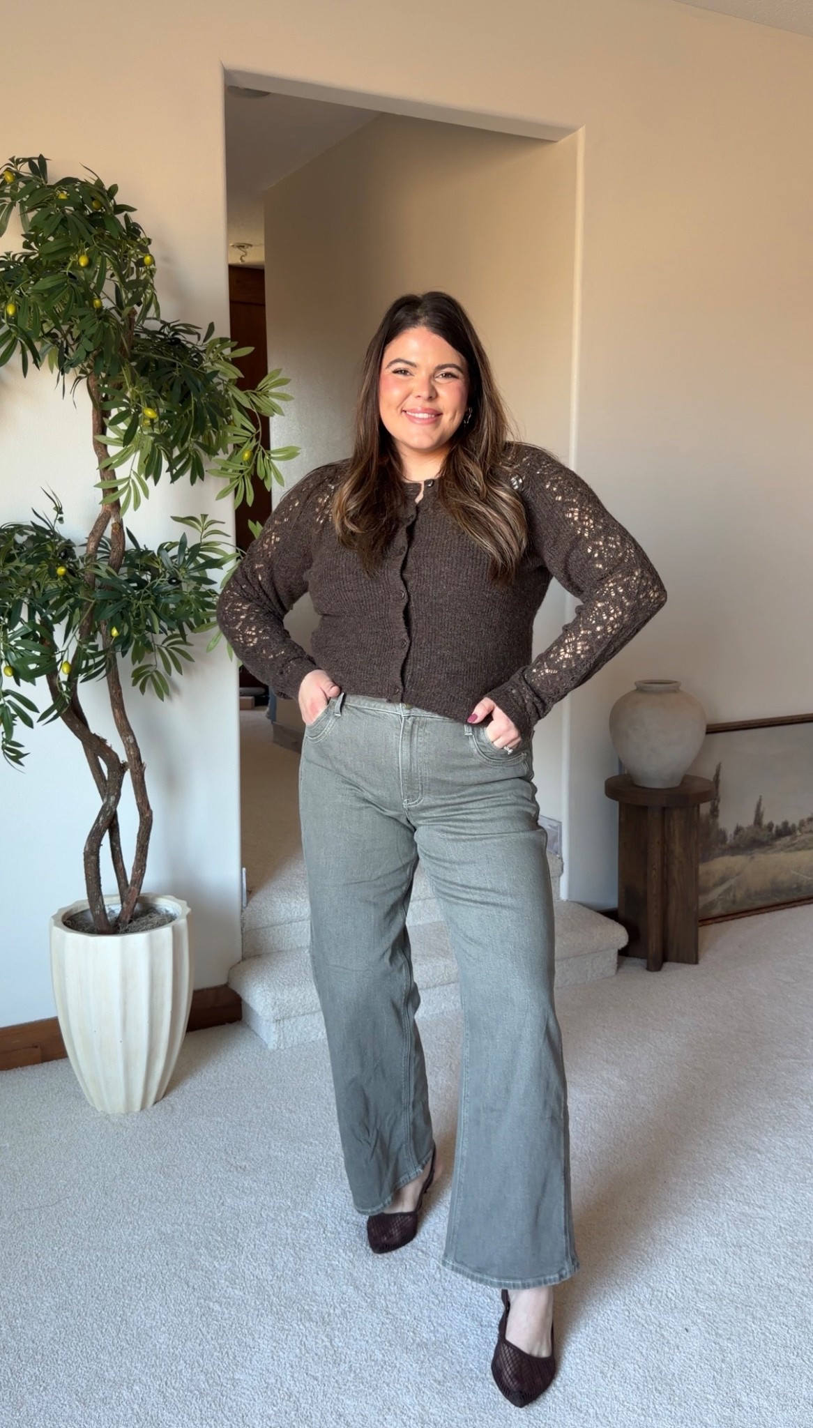 And they’re 30% off rn!!!!! 🏃‍♀️ SHOUTOUT TO American Eagle for supporting the THICK TUMMY GIRLS 👏🏼 

#jeans #midsize #size14 work outfit, spring outfit, teacher outfit

#ltkmidsize #ltkfindsunder50 #ltksalealert