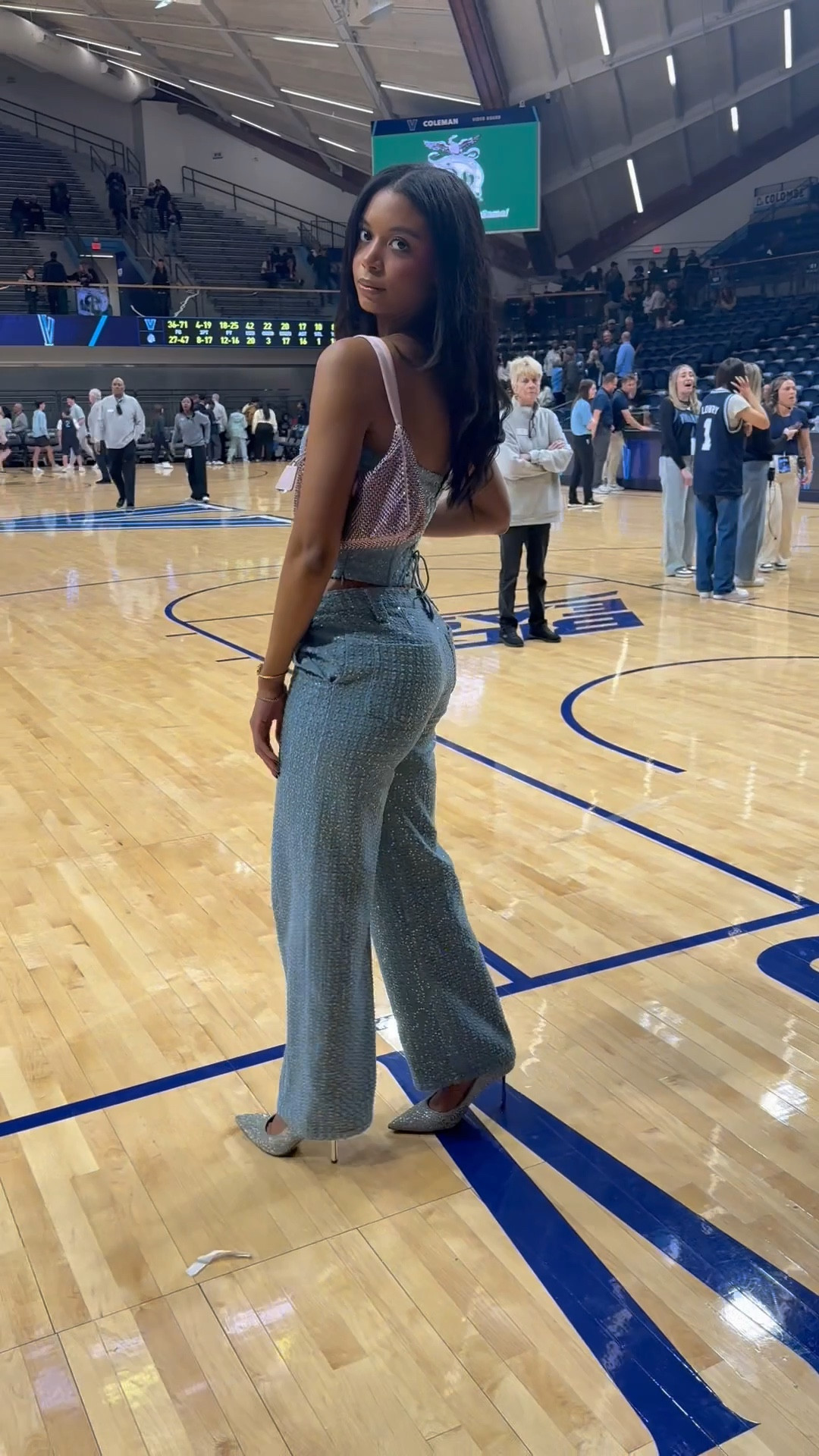 denim sequin set 

#LTKHoliday #LTKStyleTip