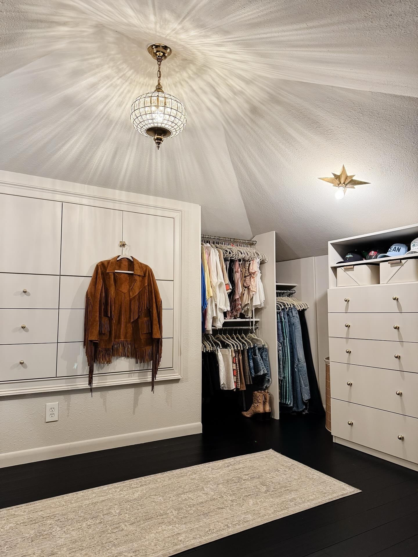 girl math is justifying the splurge (read: vintage fringe leather jacket found in Montana) because it can double as decor ✌🏽